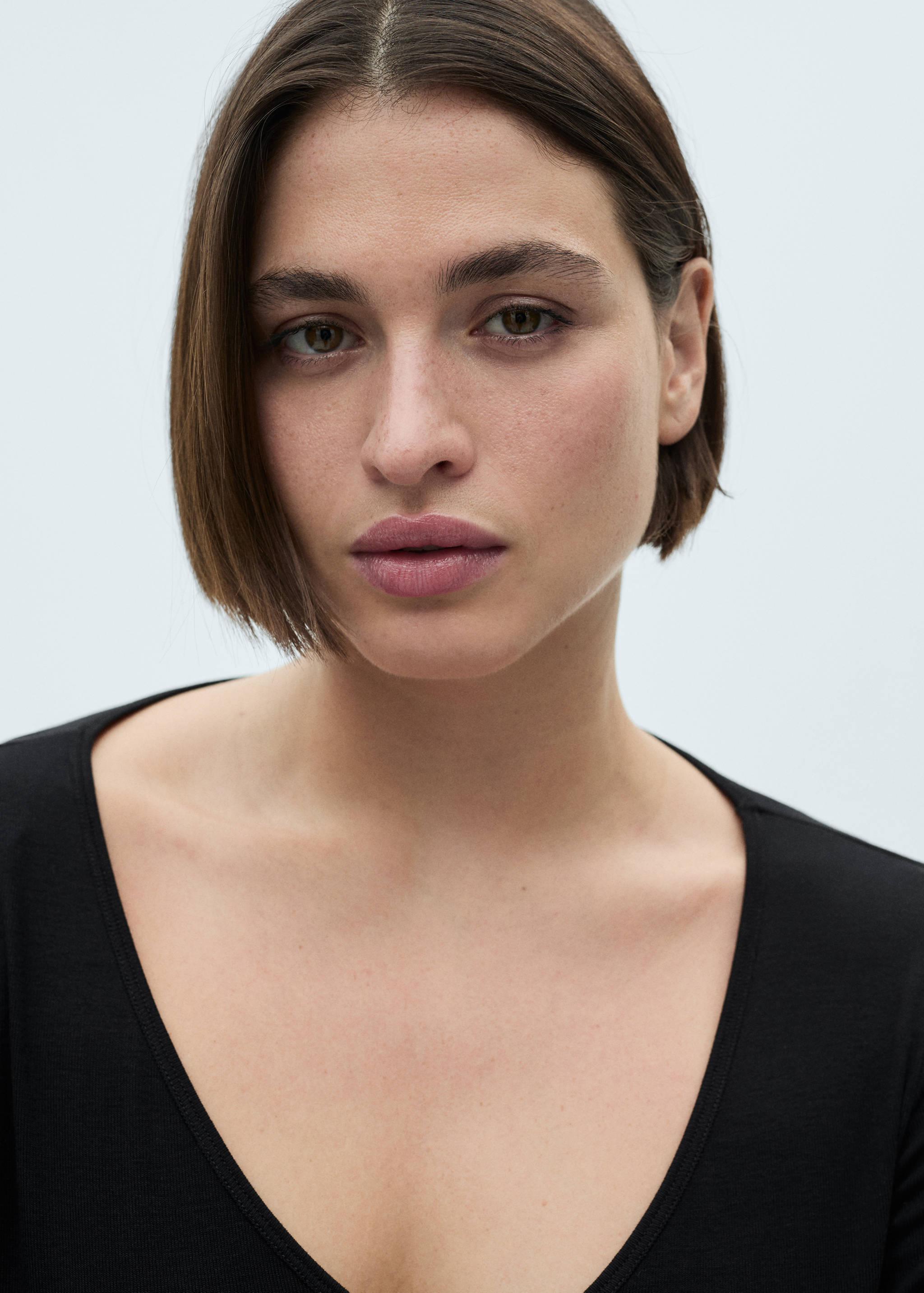 T-shirt manches longues col V - Détail de l'article 4