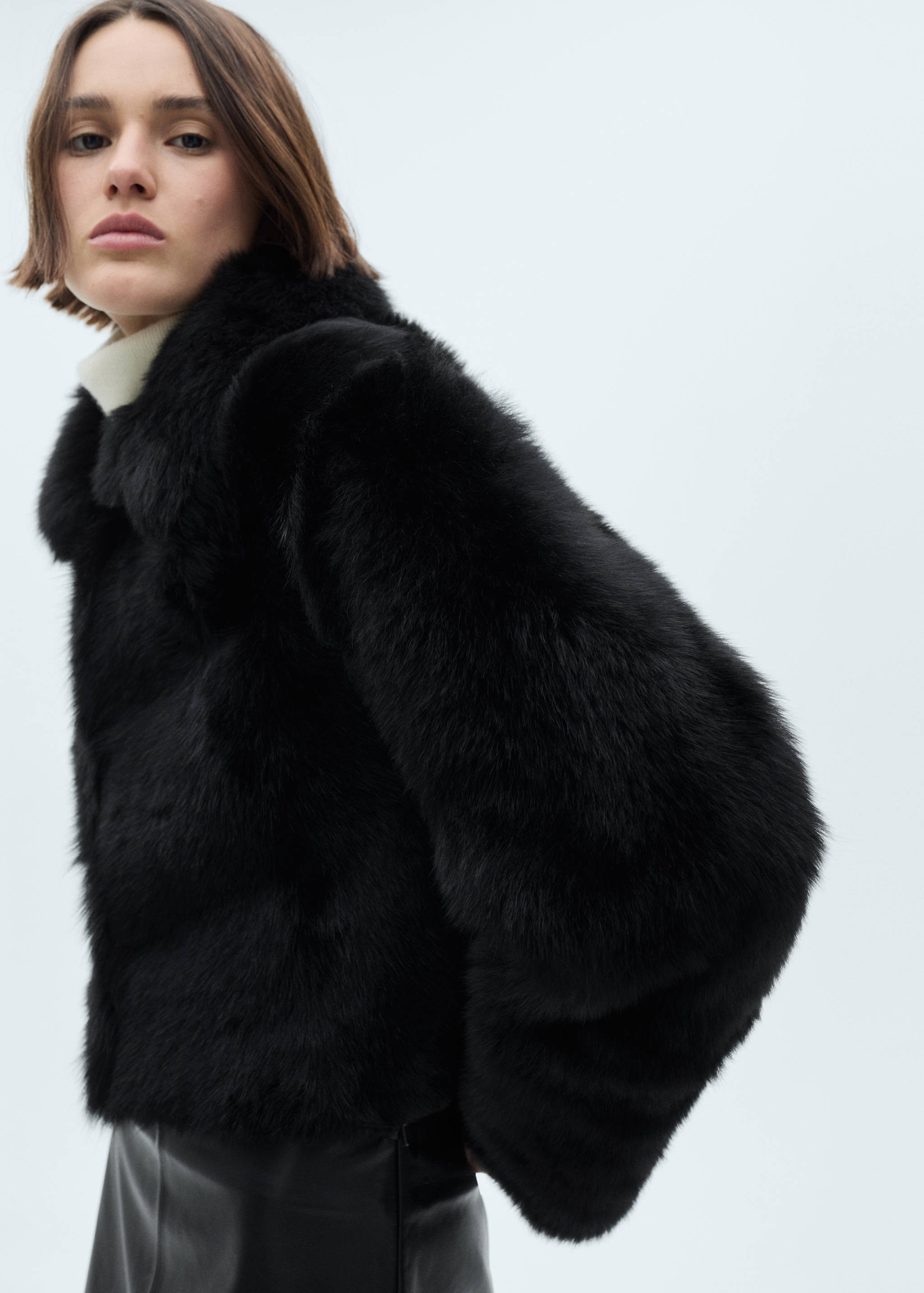 短款毛皮大衣 - null