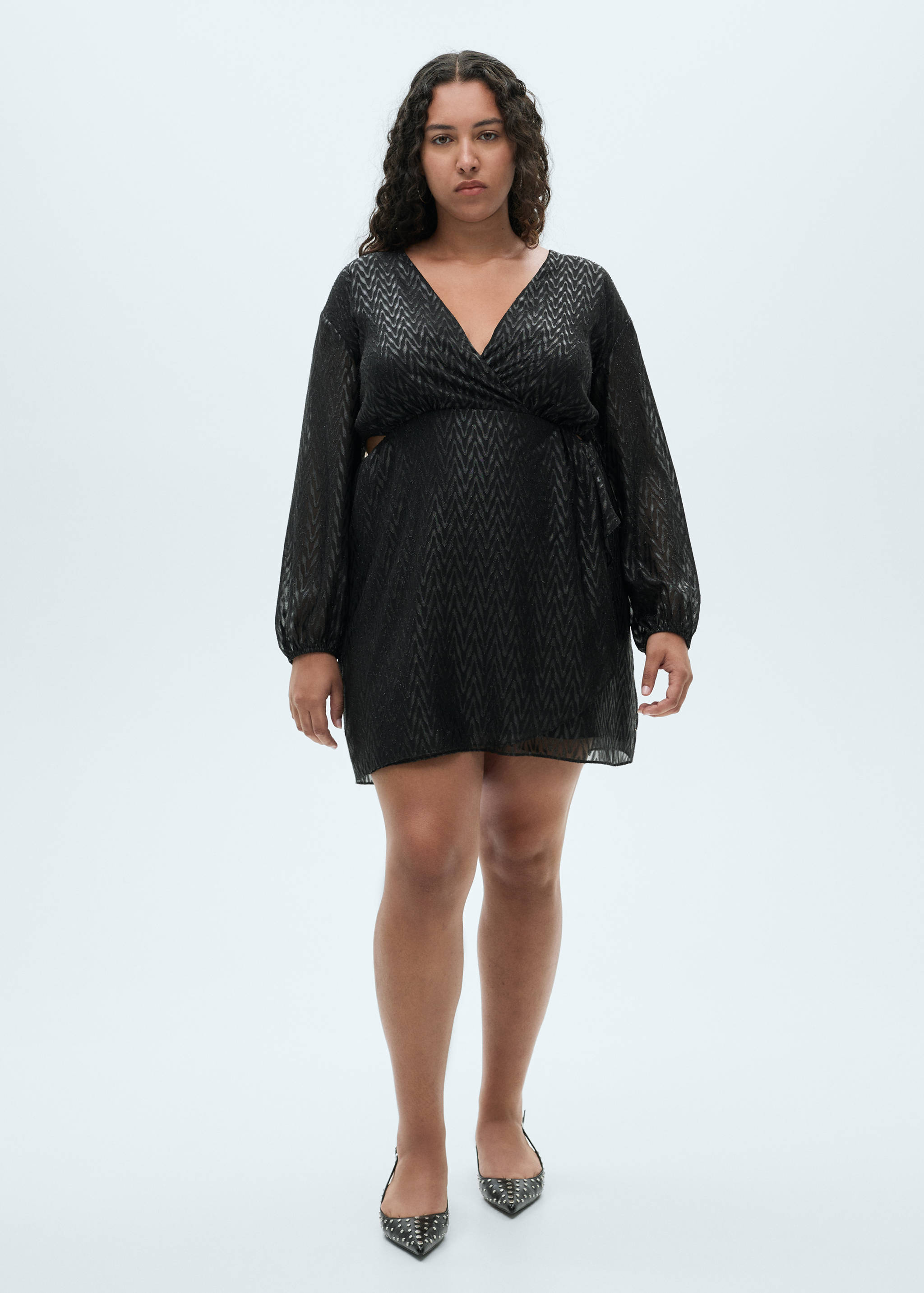 Wrap dress with side slits - Details of the article 3