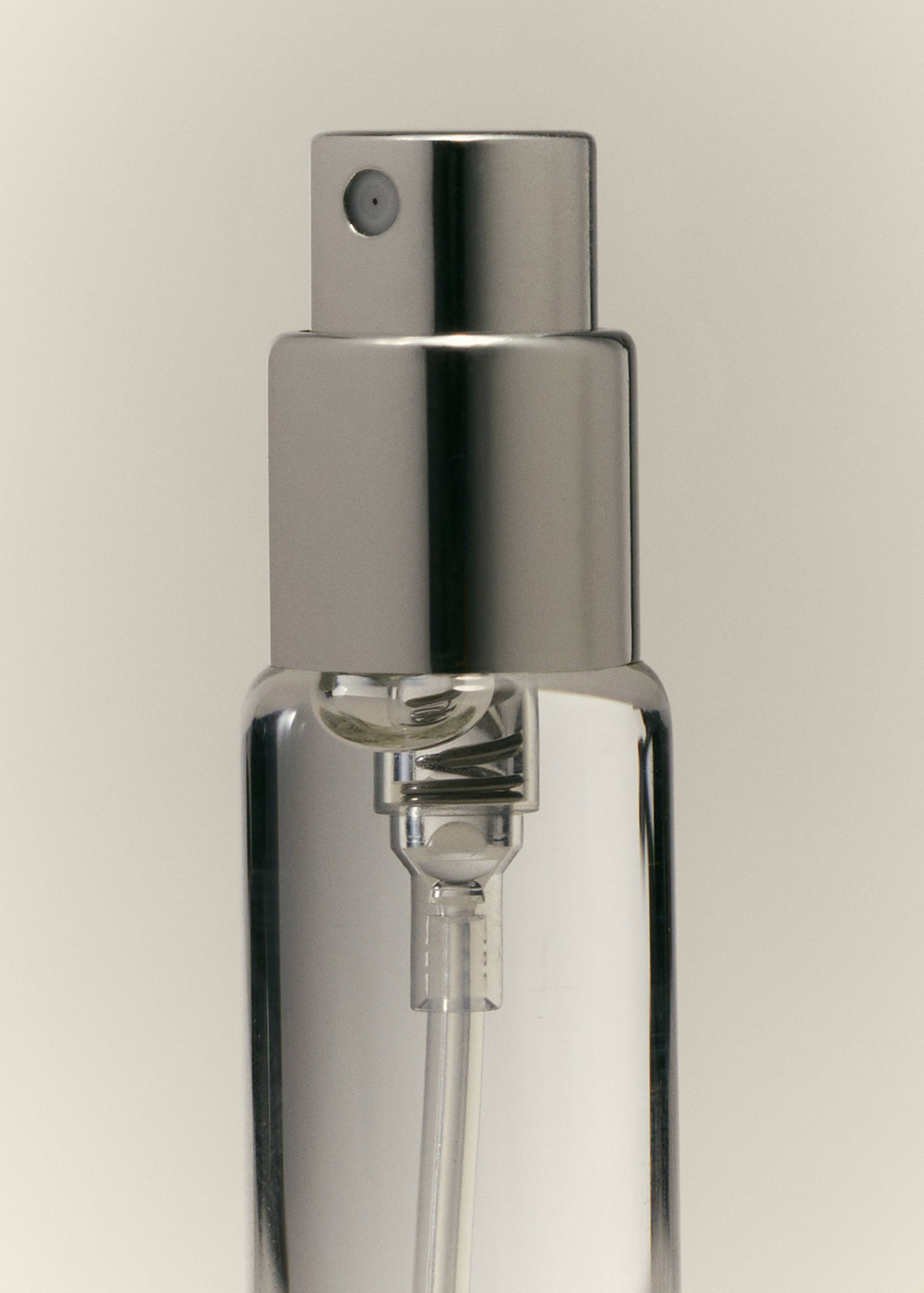 Heroic Roses fragrance 15 ml - Details of the article 1