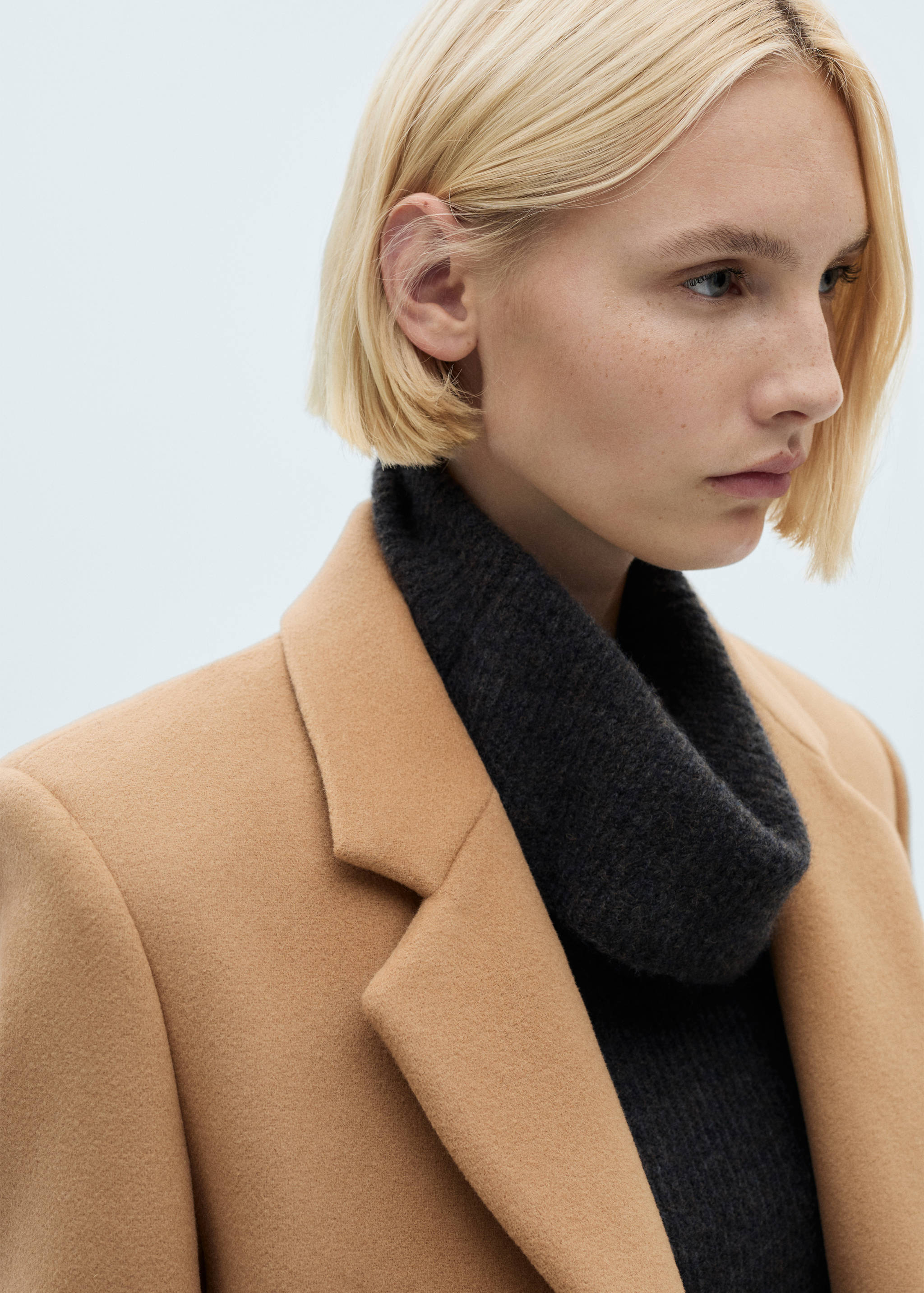 Abrigo midi lana virgen - Detalle del artículo 1