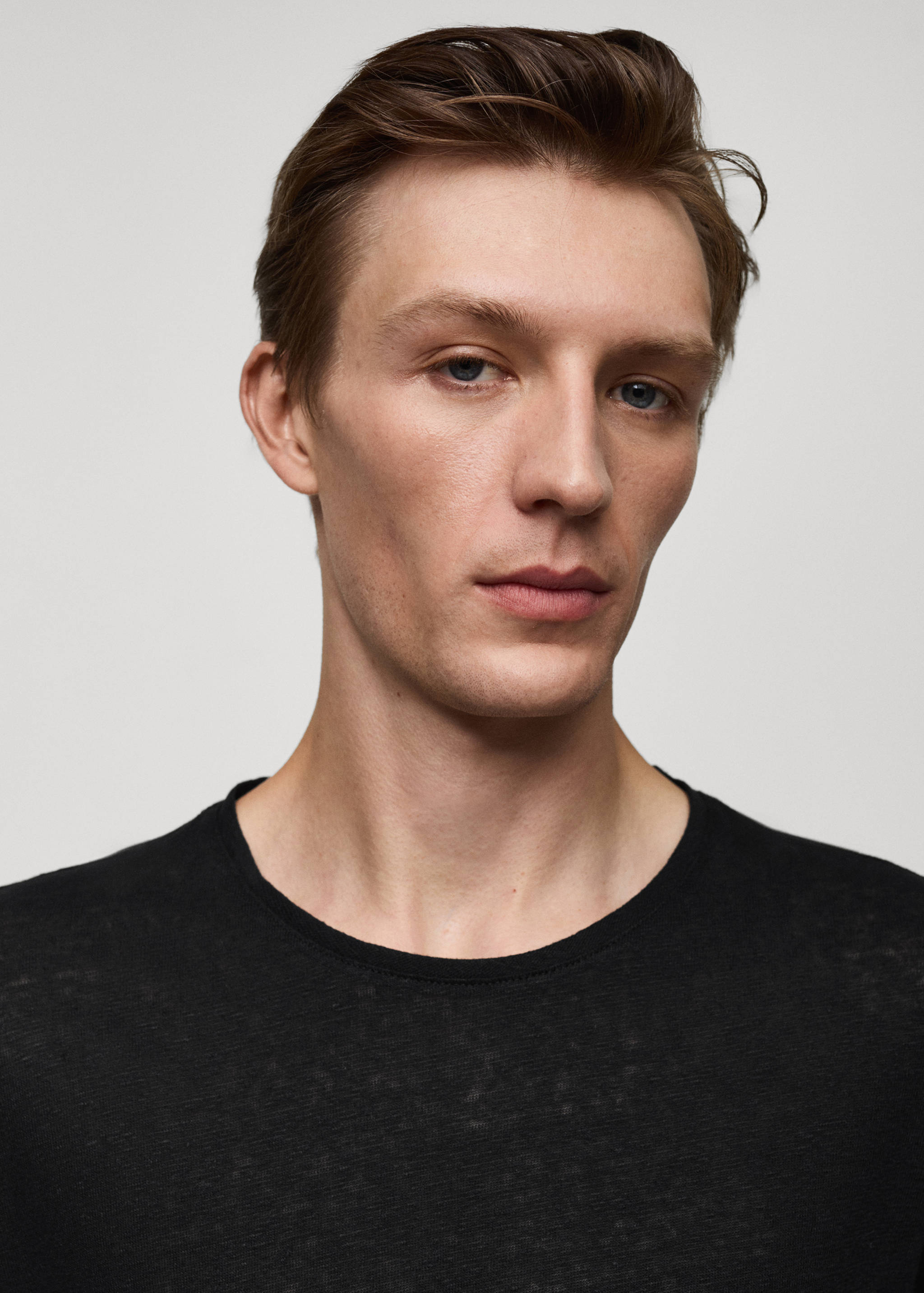 Camiseta regular fit lino - Detalle del artículo 1