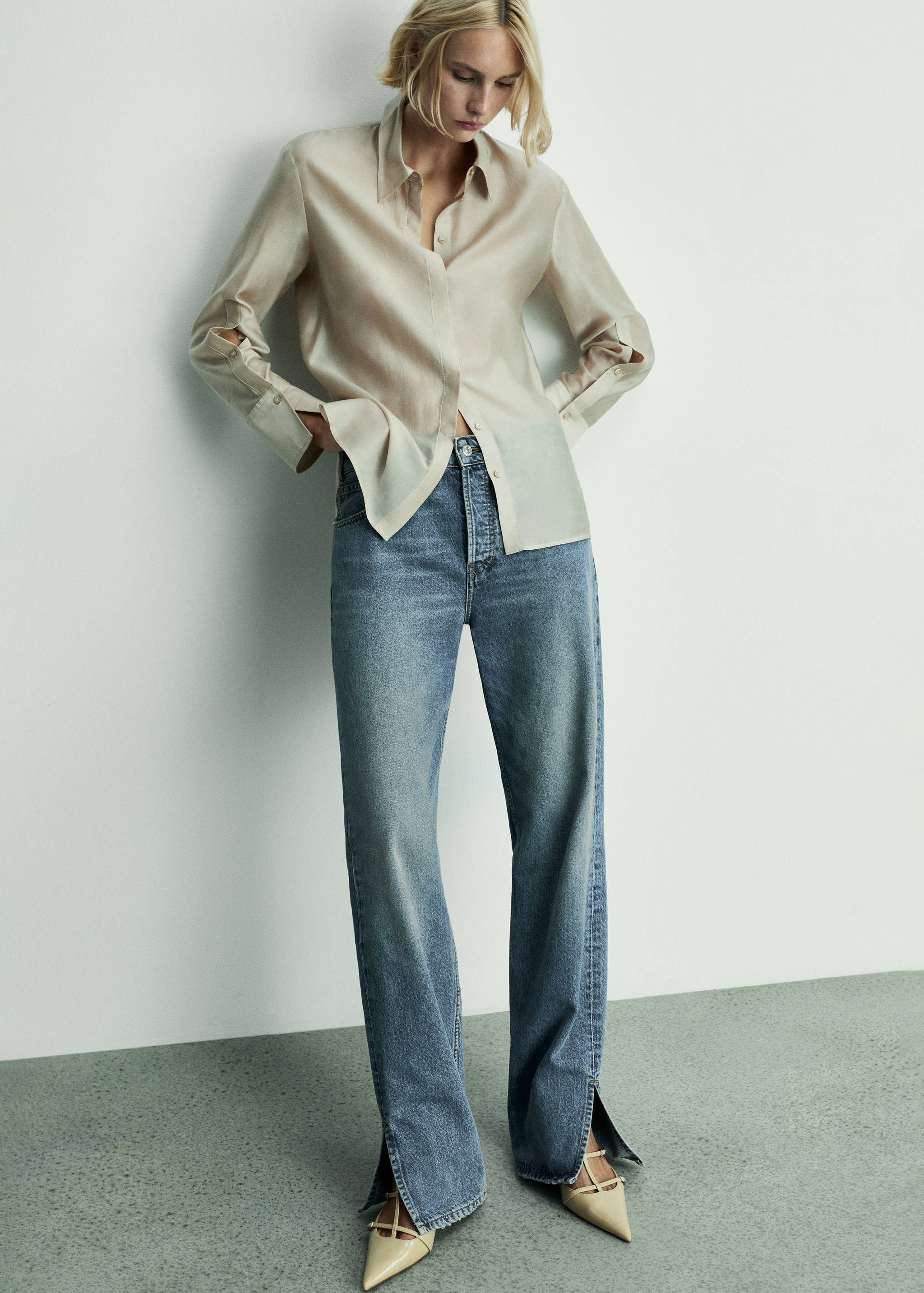 Medium-rise straight jeans with slits - Details of the article 7