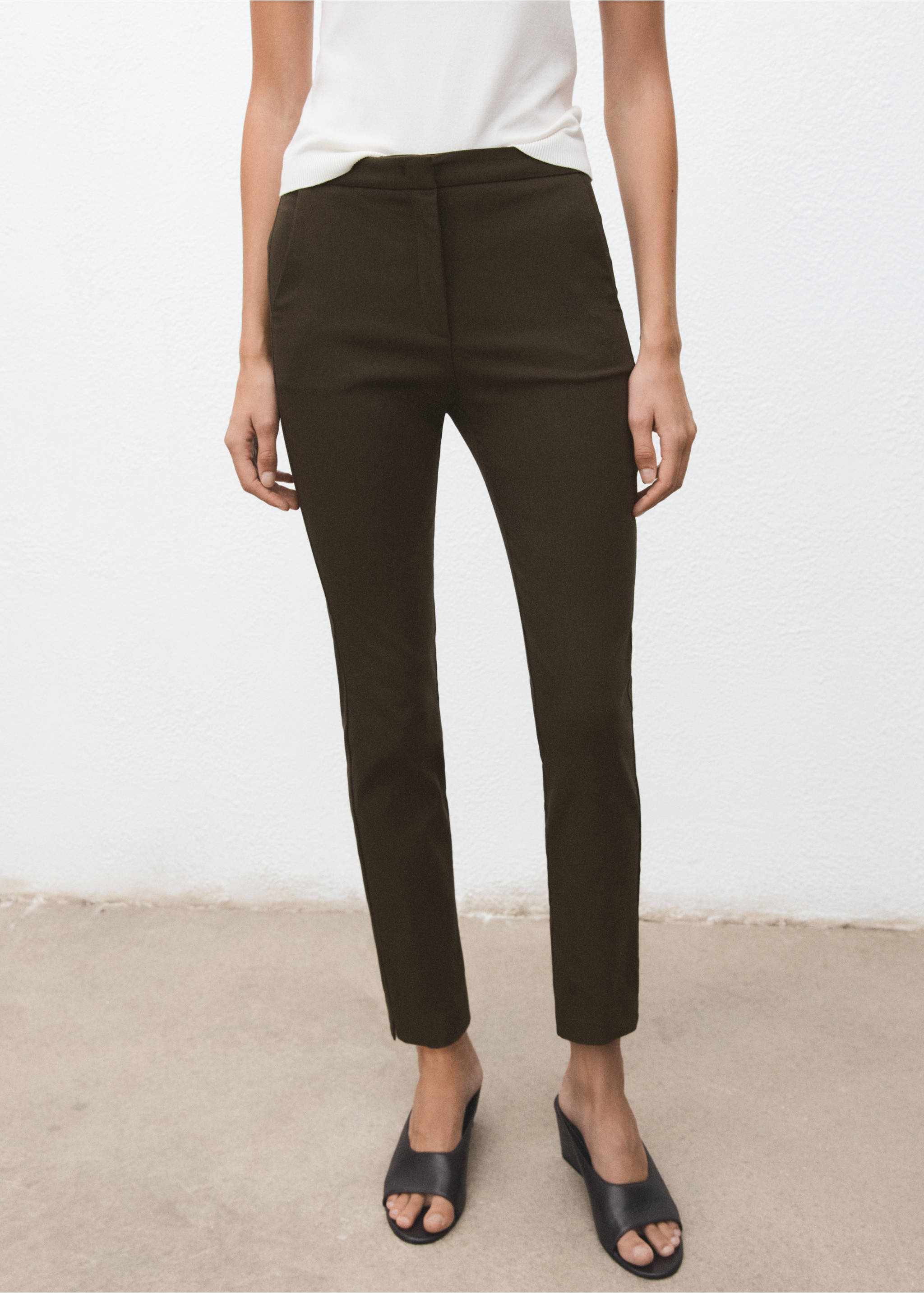 Pantalón skinny crop - Plano medio, Khaki. Ref: 83700555-00.