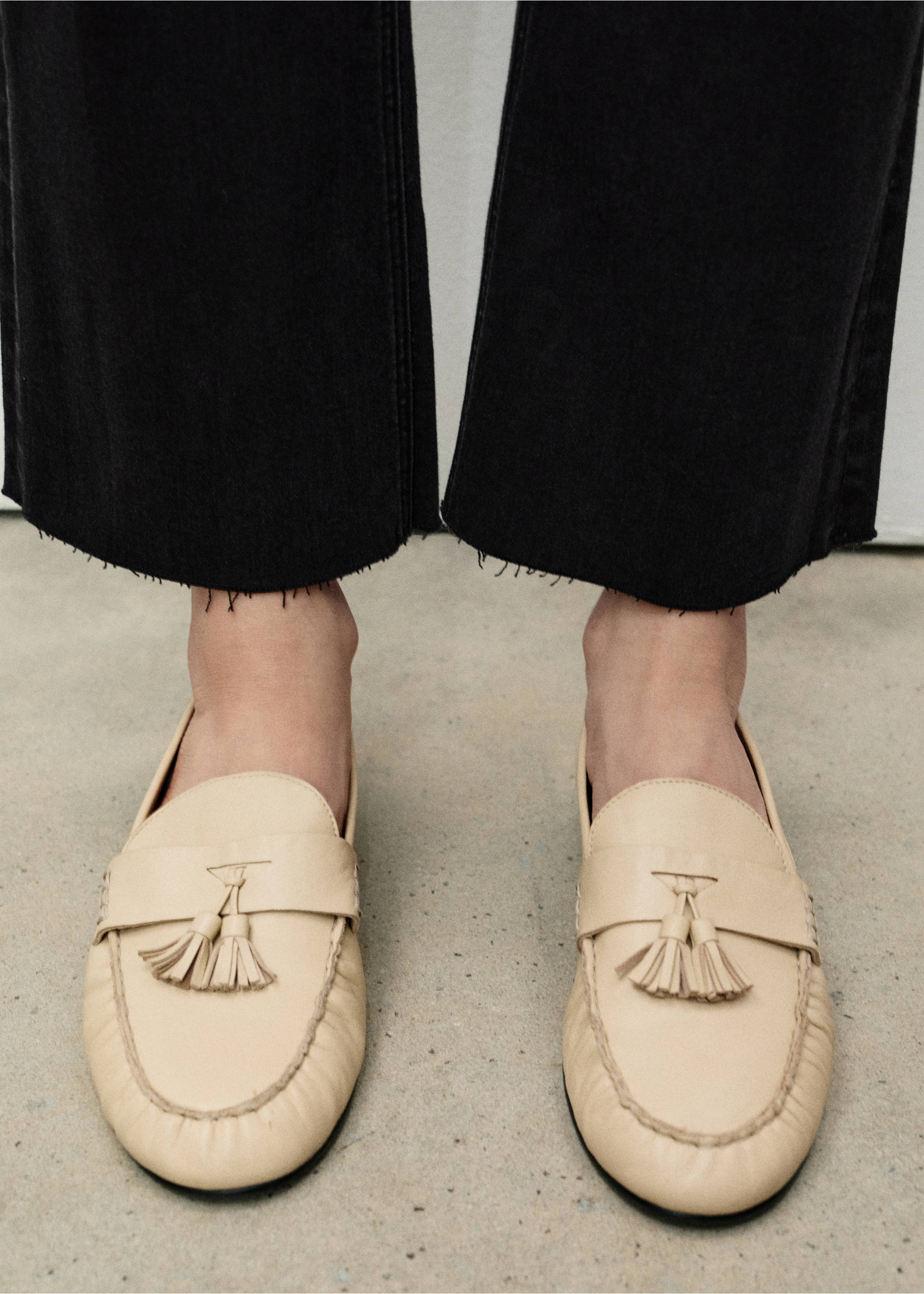 Jean Sienna flare crop - Détail de l'article 6, Black denim. Ref: 87000223-00.