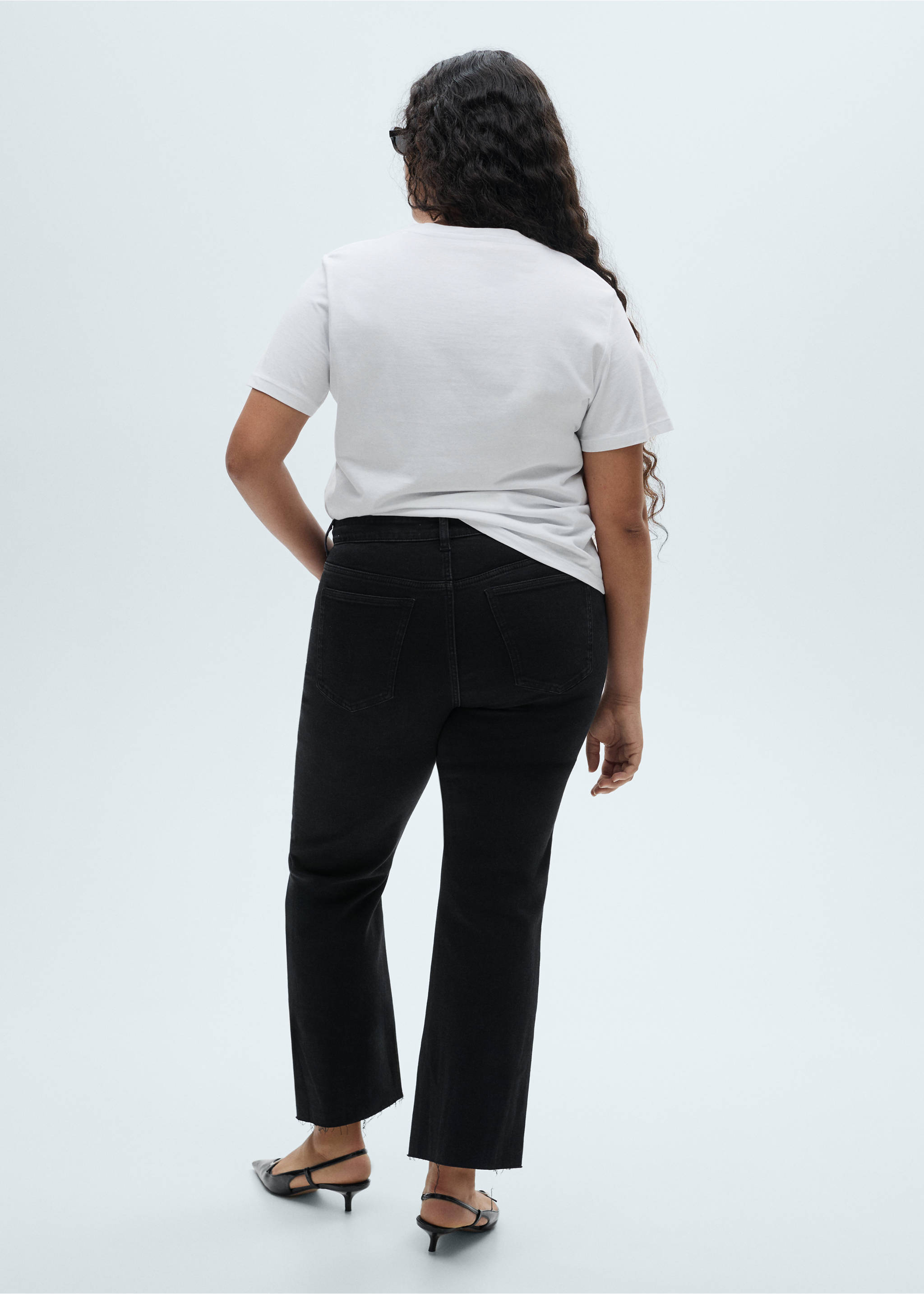 Jean Sienna flare crop - Détail de l'article 4, Black denim. Ref: 87000223-00.