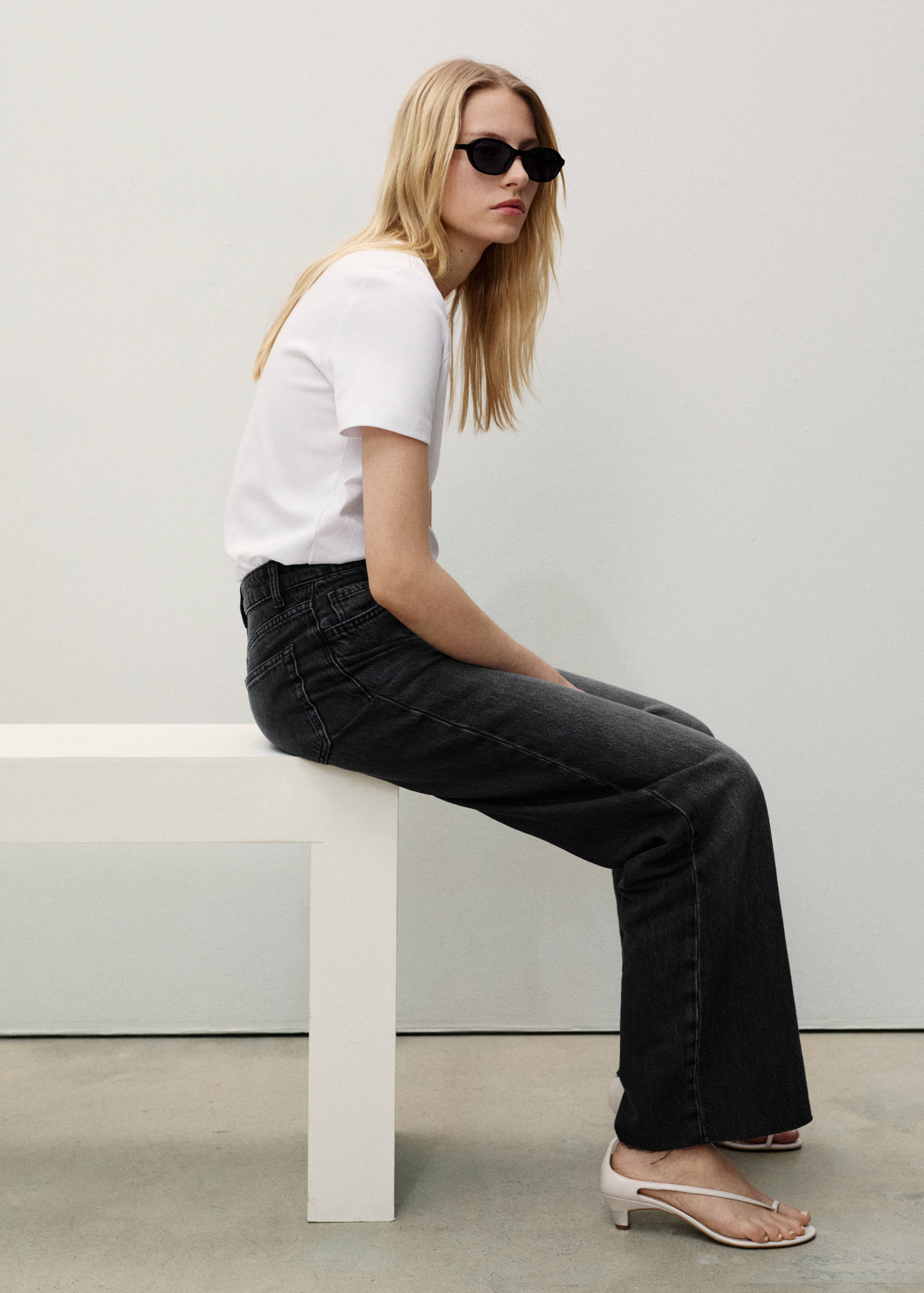 Danila high-waisted wide leg jeans - Details of the article 2