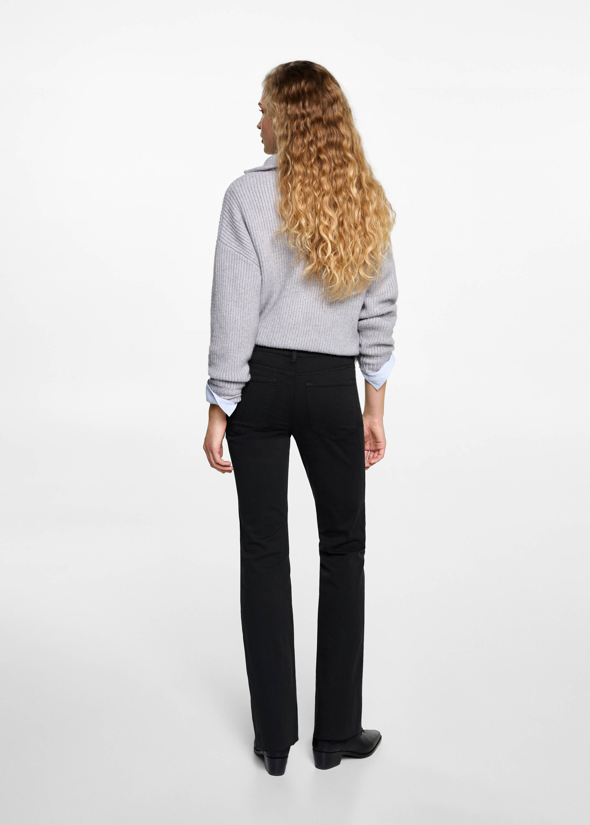 Utsvängda jeans - Artikelns baksida