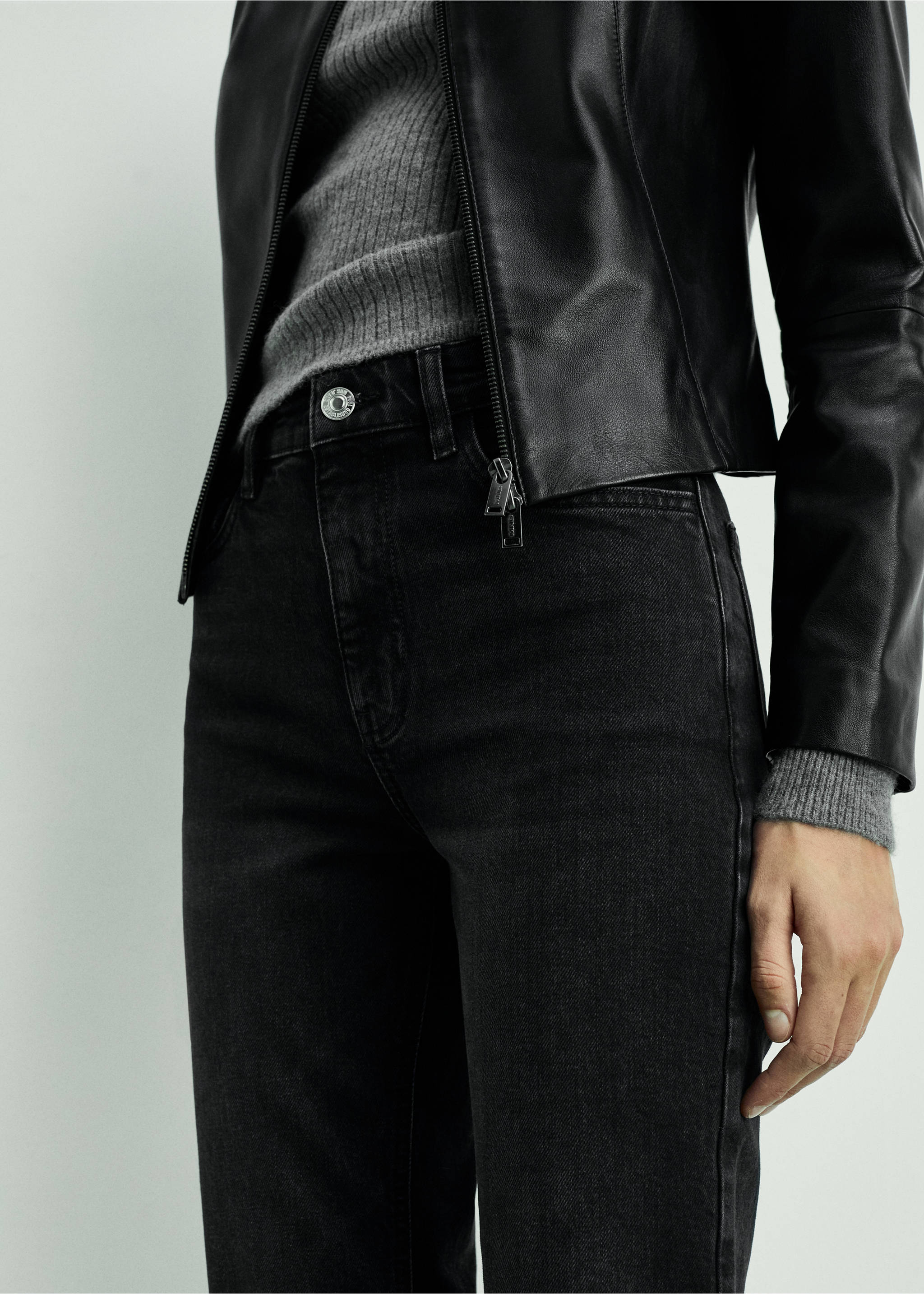 Jeans Newmom confort tiro alto - Detalle del artículo 3, Denim negro. Ref: 87000290-00.