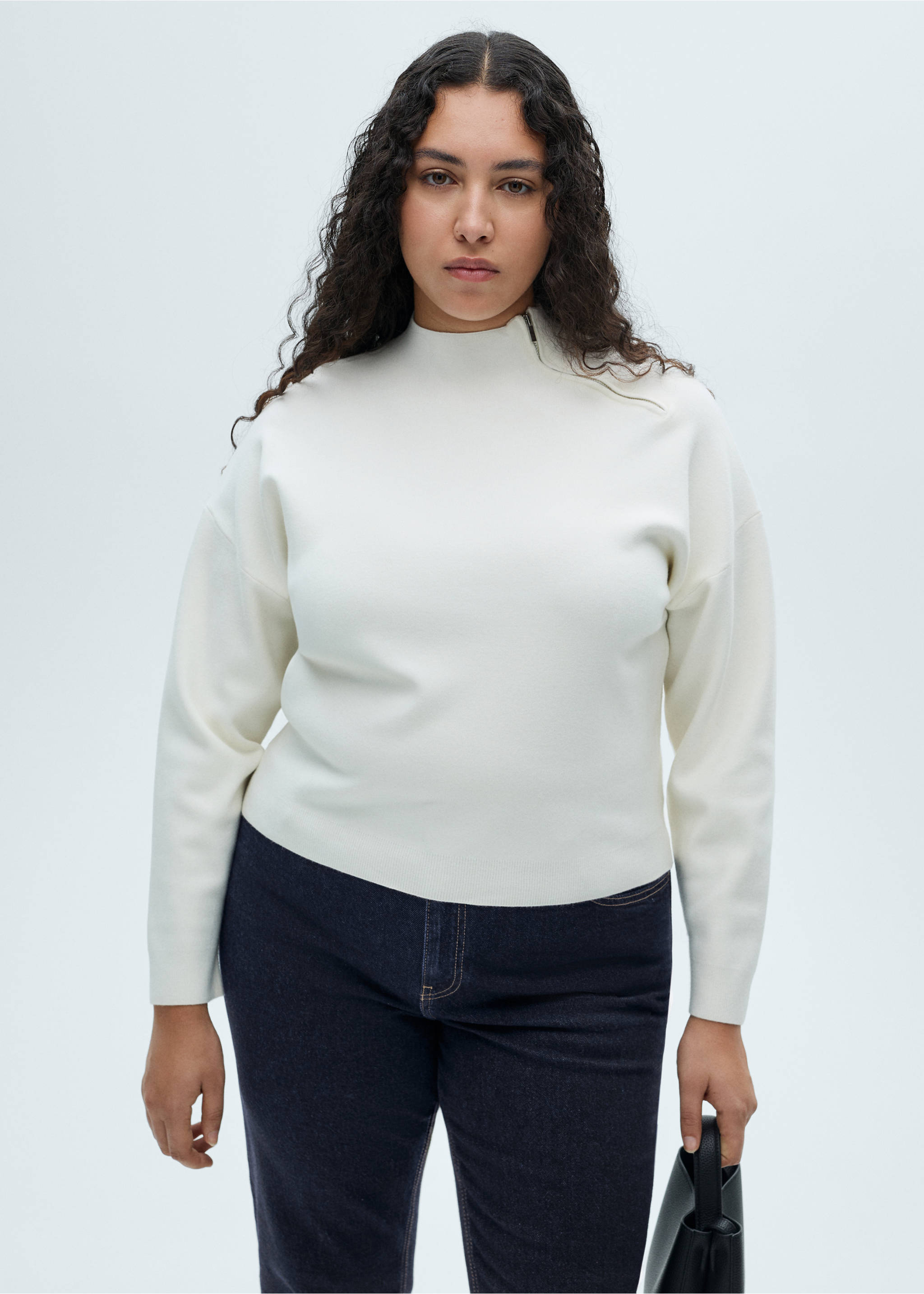 Newmom comfort high-rise jeans - Details of the article 5, Open Blue. Ref: 87000291-00.