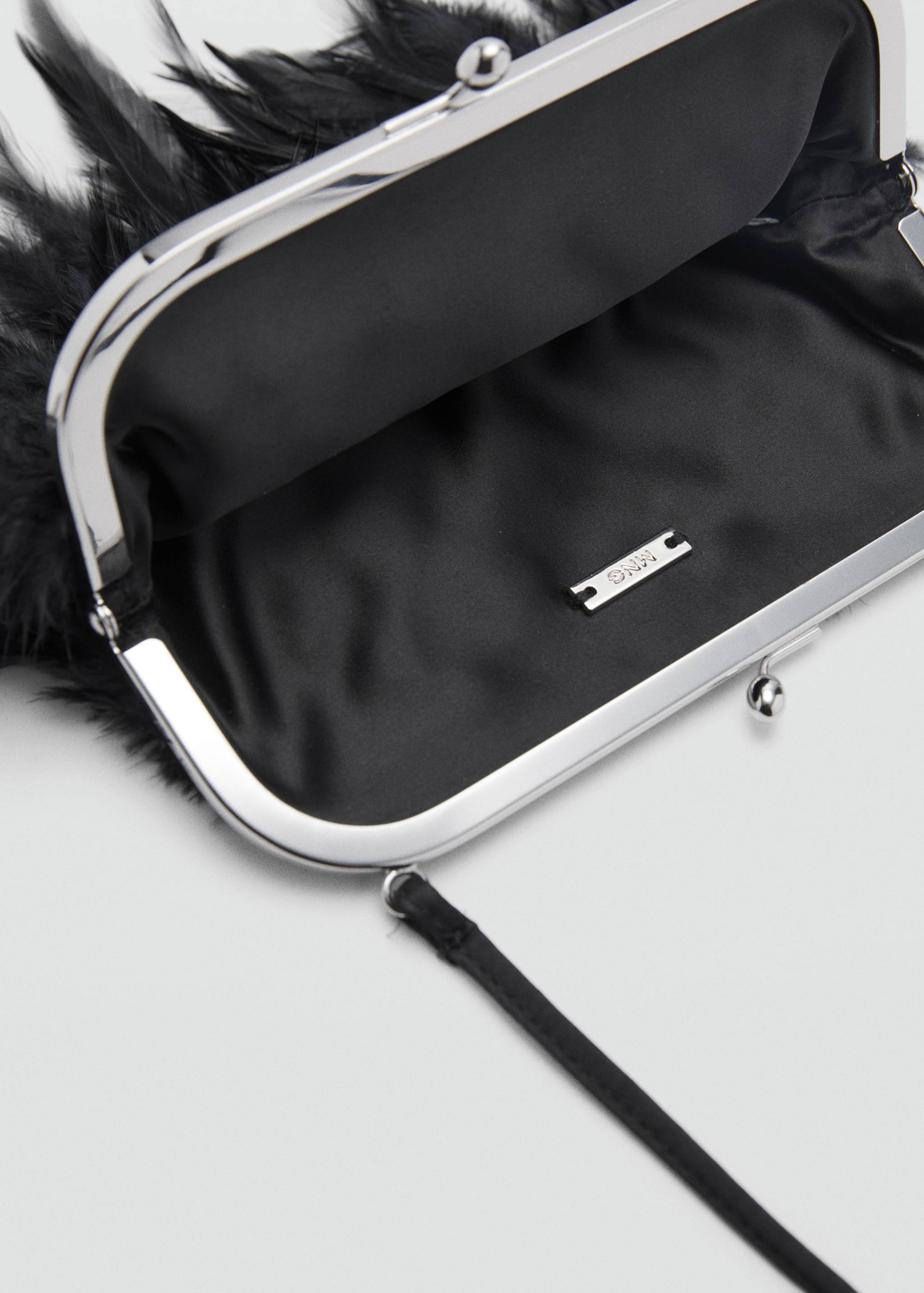 Short-handle feather bag - Details of the article 1