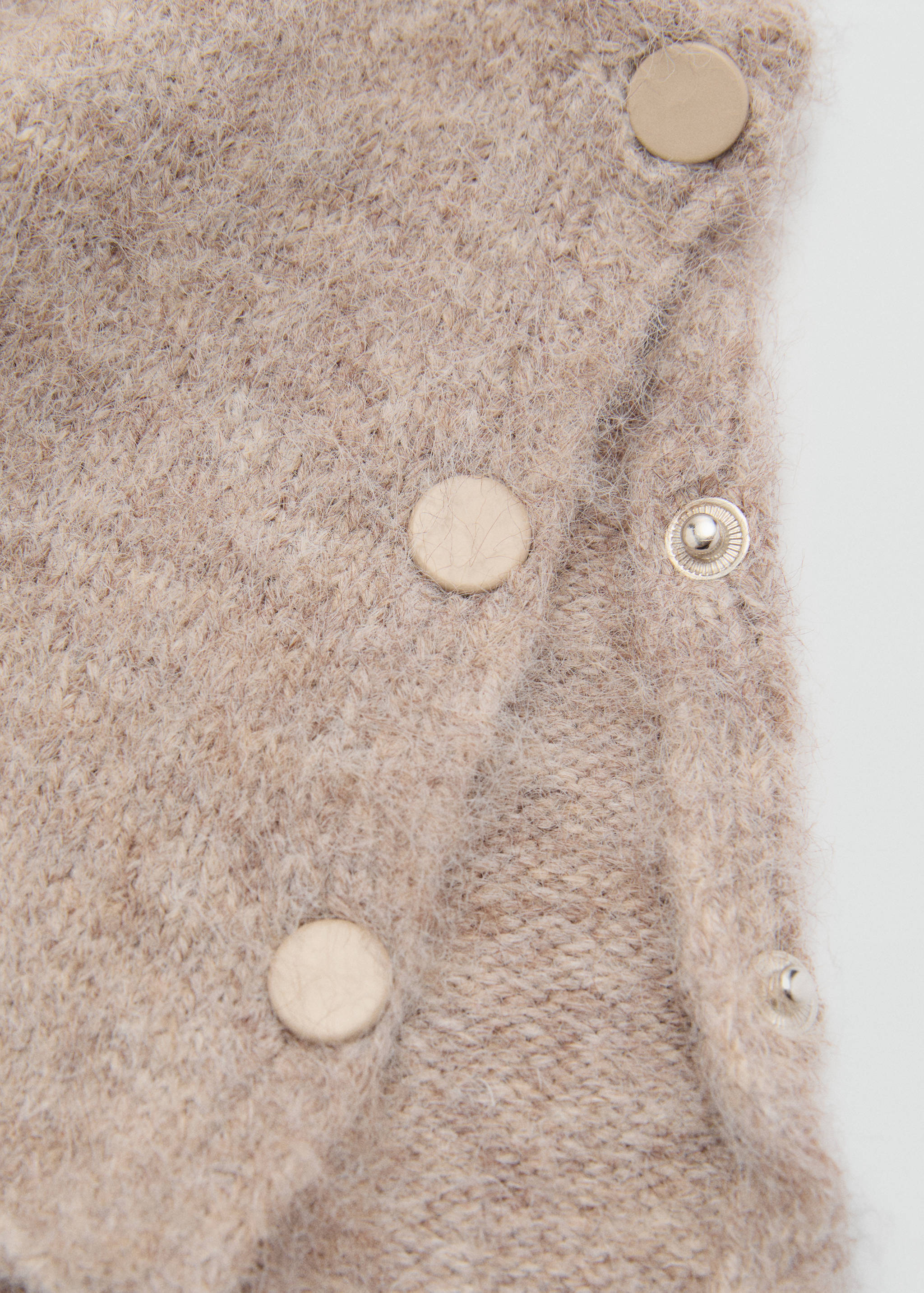 Balaclava knit buttons - Details of the article 1