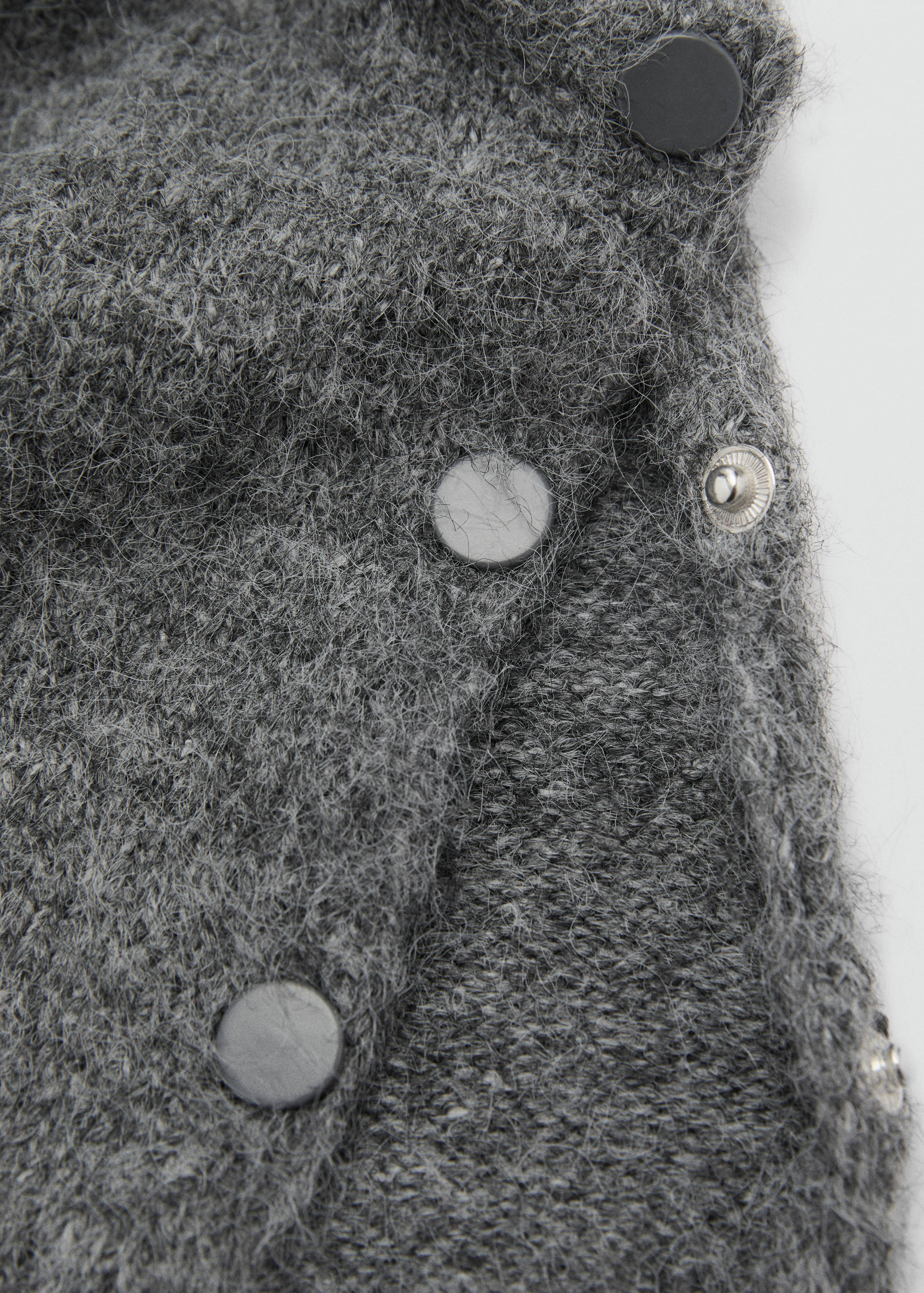 Balaclava knit buttons - Details of the article 1
