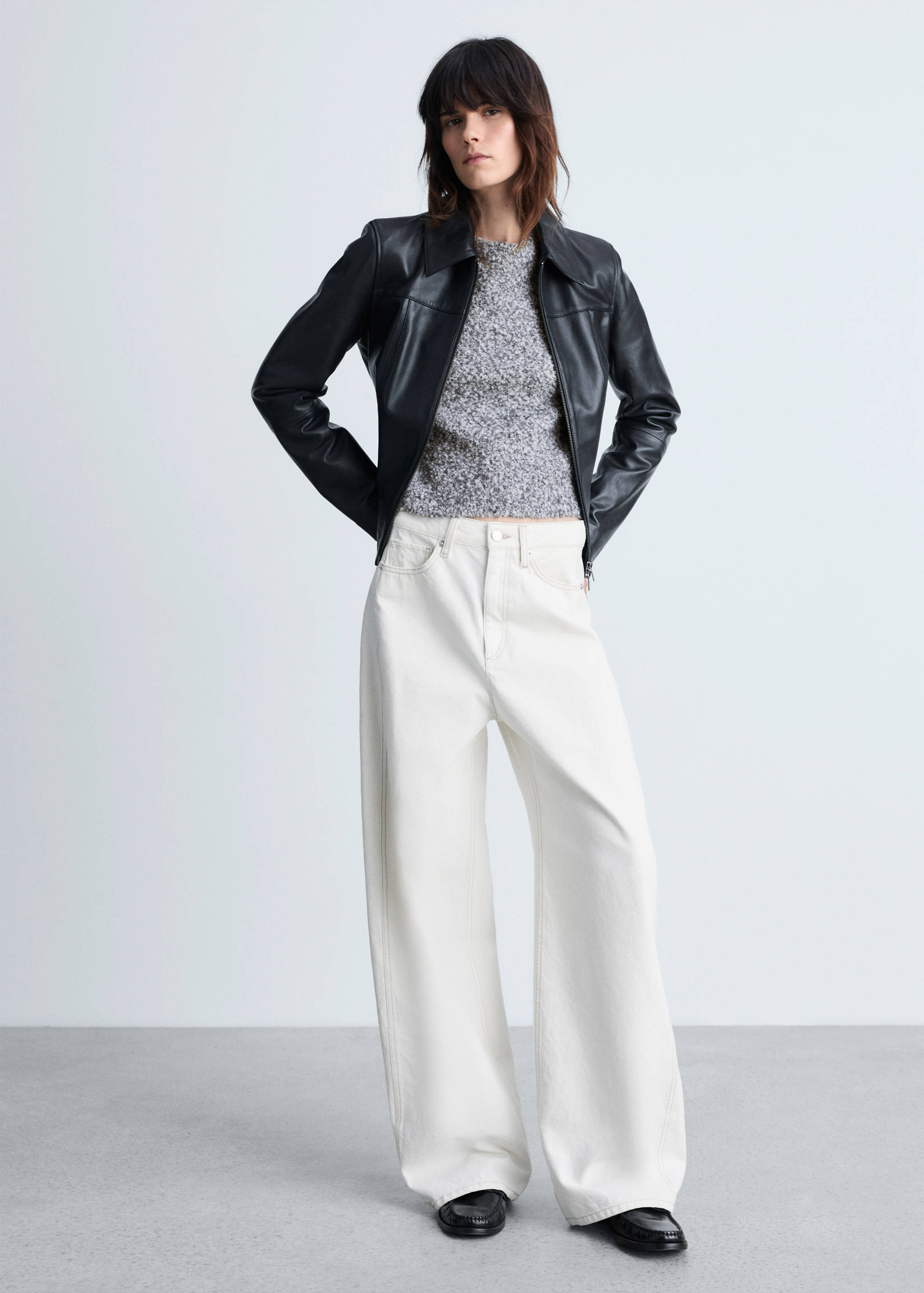 Round-neck bouclé sweater - General plane