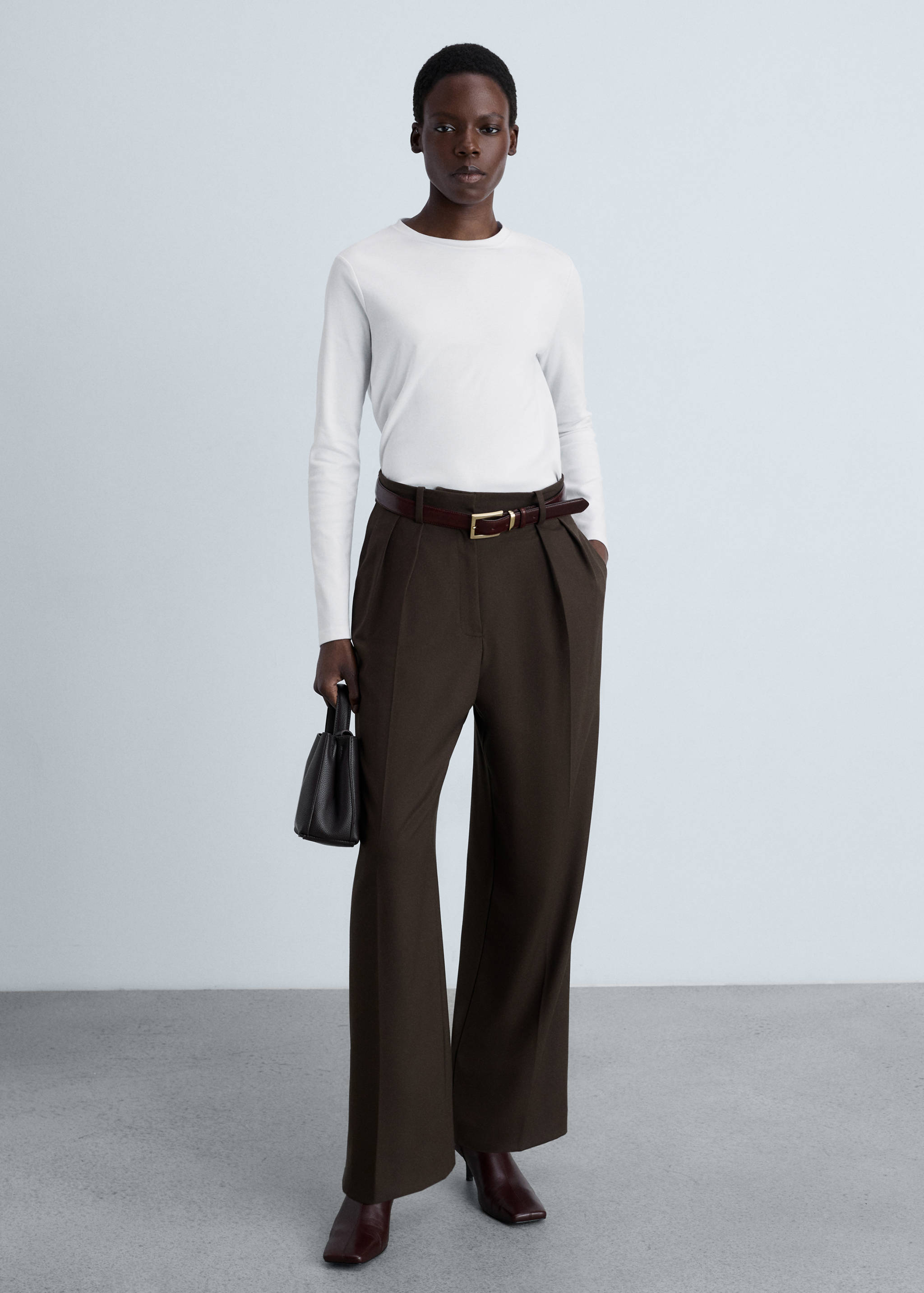 Thin round-neck t-shirt - General plane