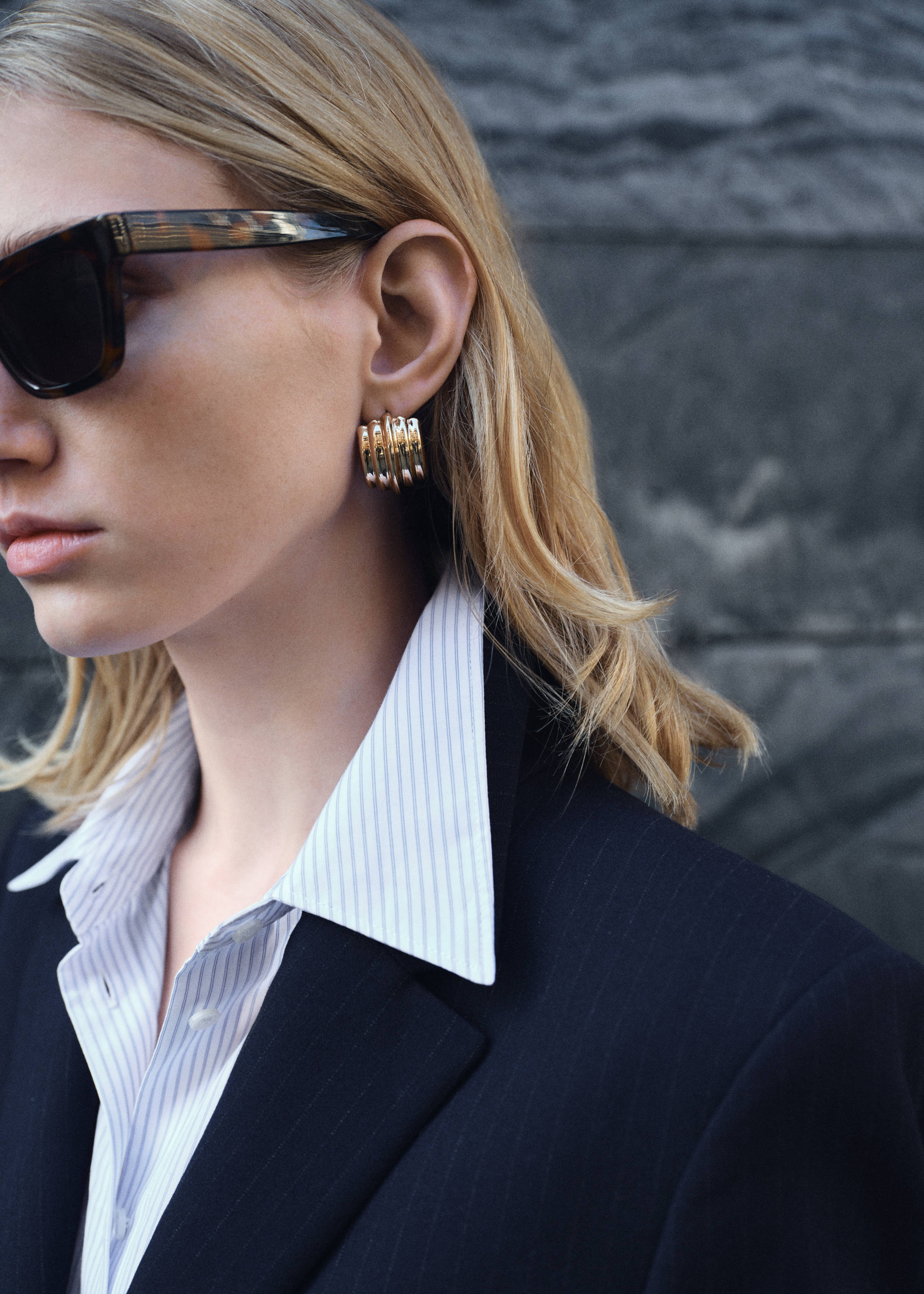 Relief earrings - General plane