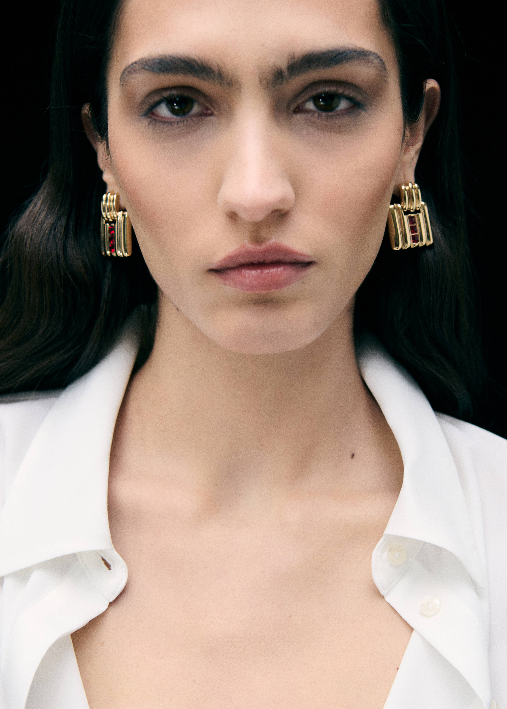 Geometrische Ohrringe mit Kristallstein-Applikation - Detail des Artikels 9