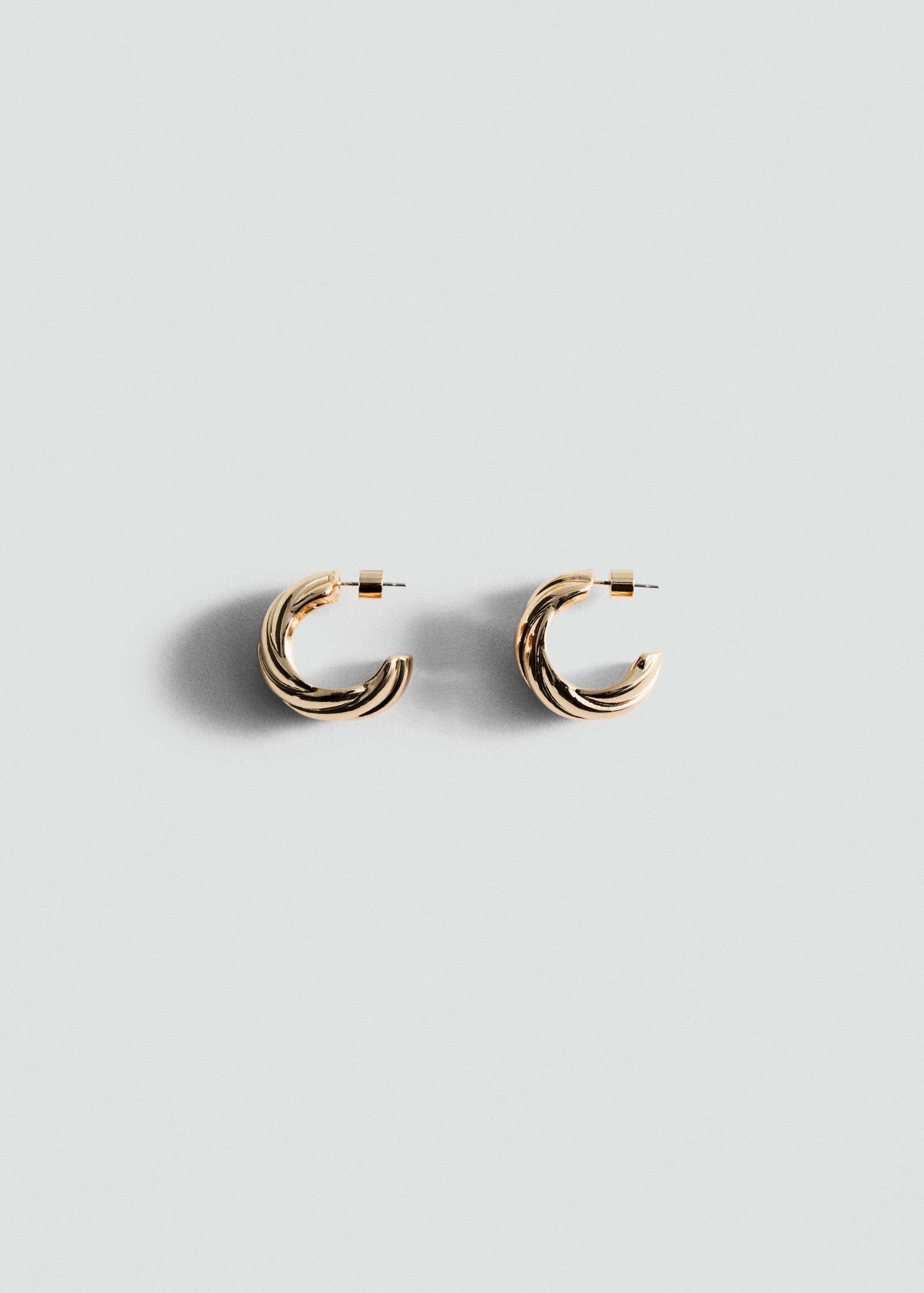Intertwined hoop earrings - Article without model