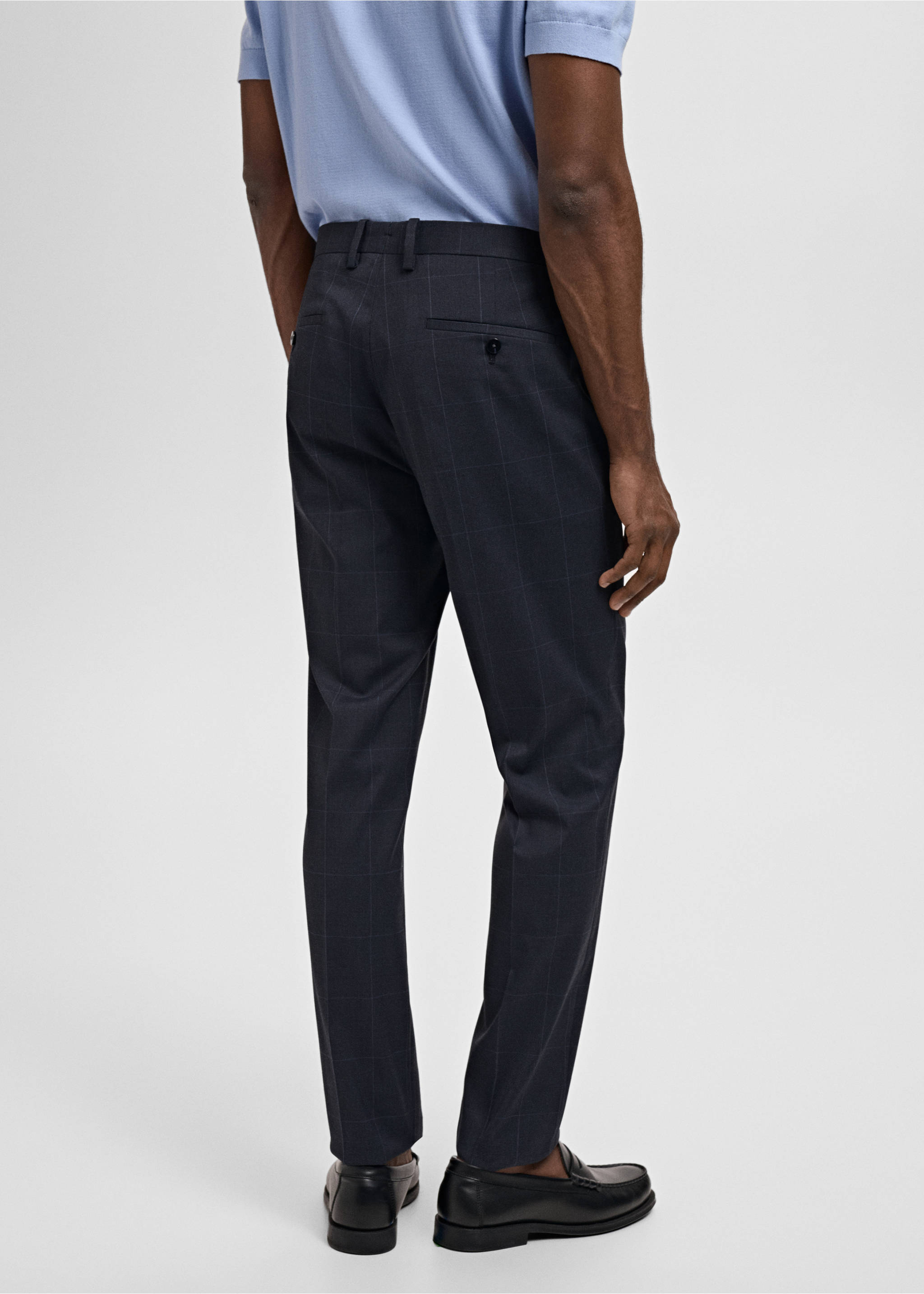 Süper slim fit streç kumaştan kumaş pantolon - Ürünün arkası, Lacivert. Ref: 87000591-00.