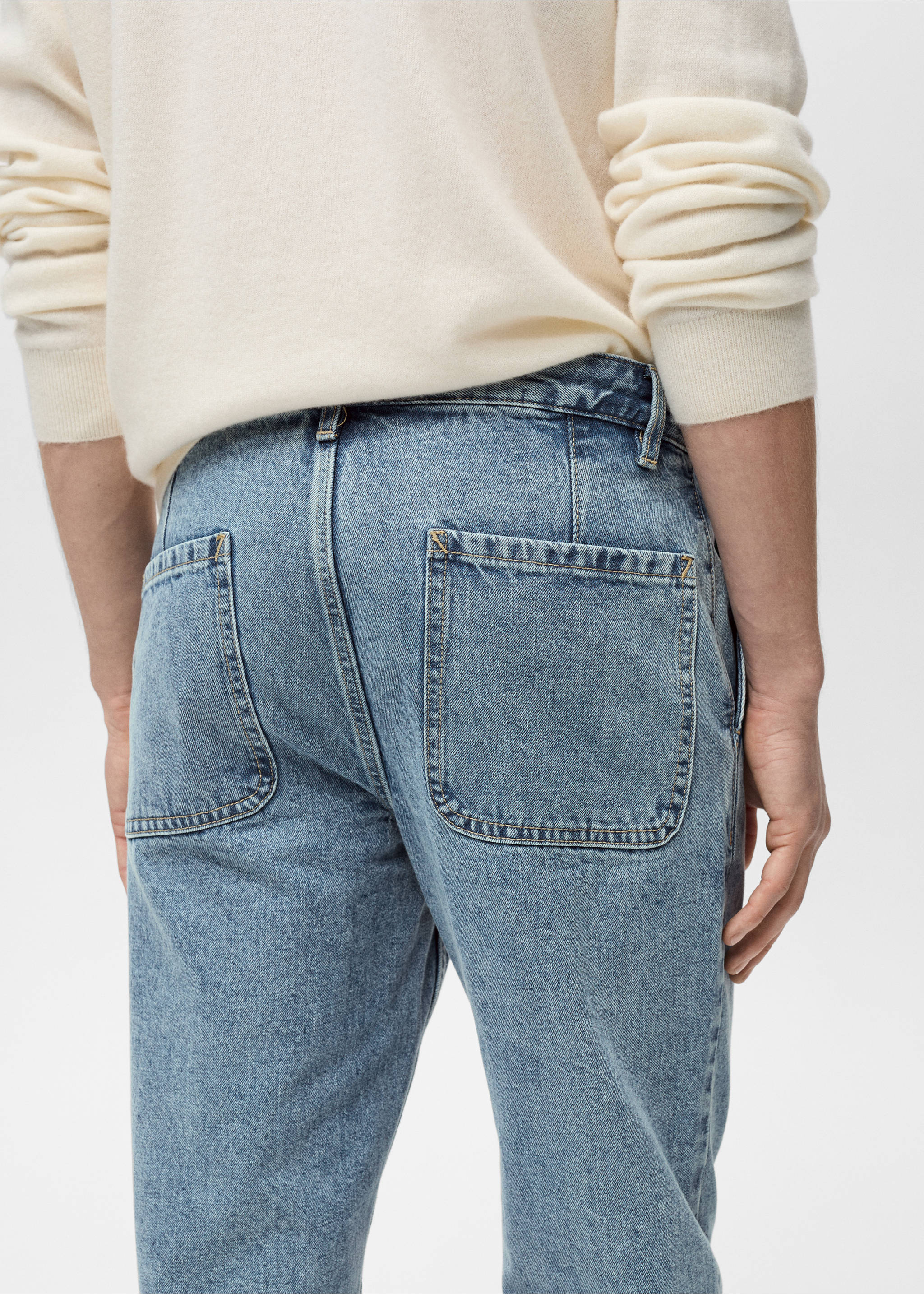 Worn effect straight fit jeans - Деталь изделия 2, Синий средний. Ref: 87000599-01.