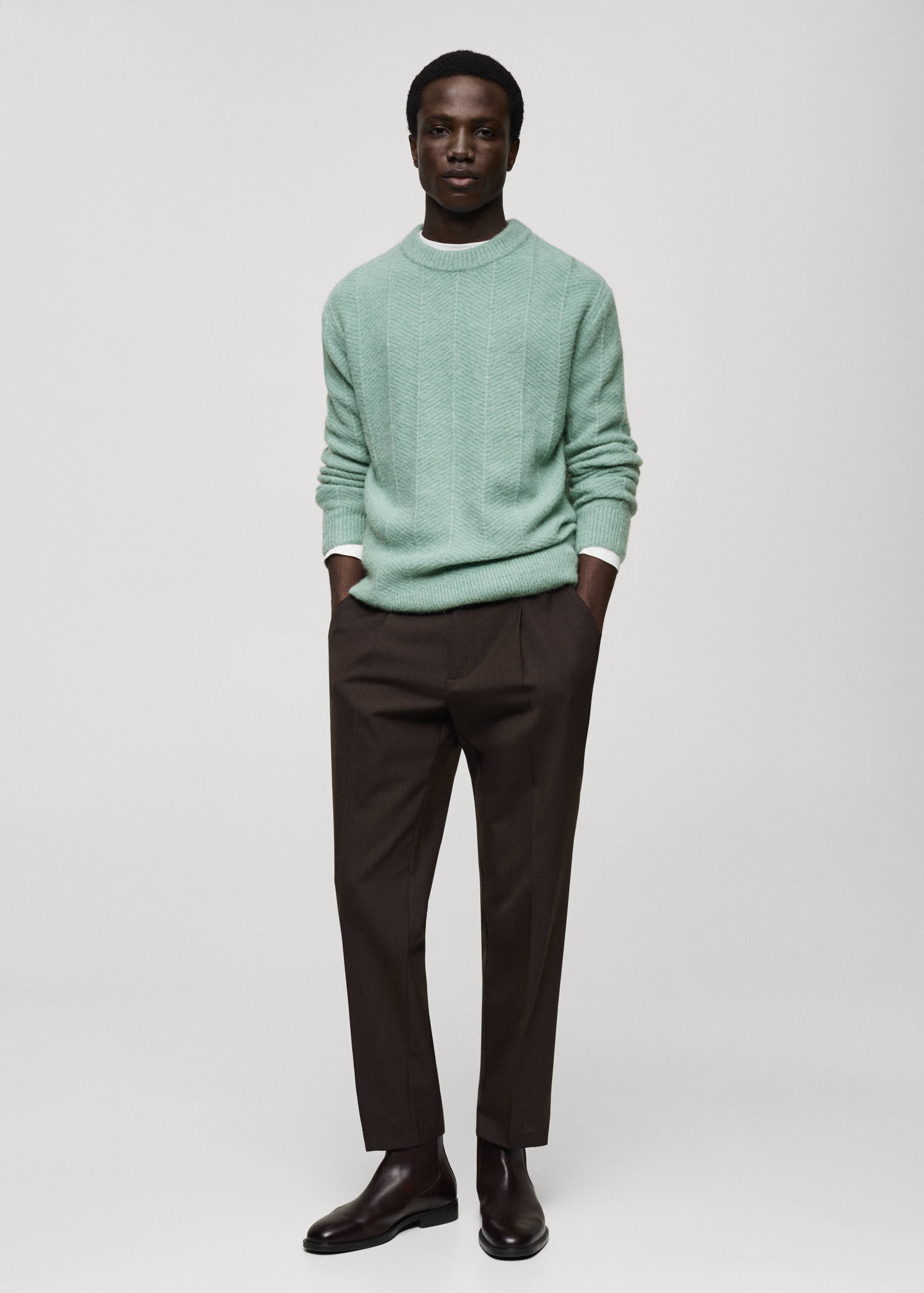 Structured knitted sweater - General plane
