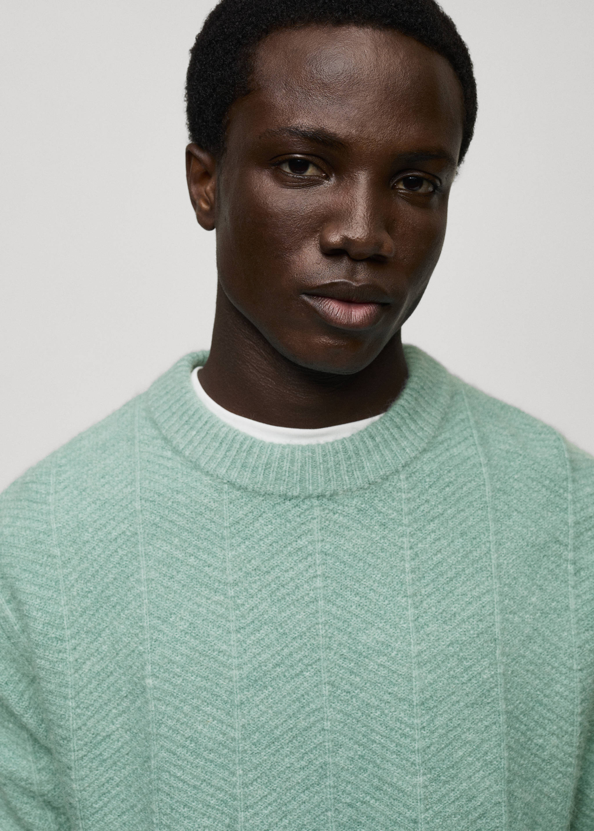 Structured knitted sweater - Details of the article 1