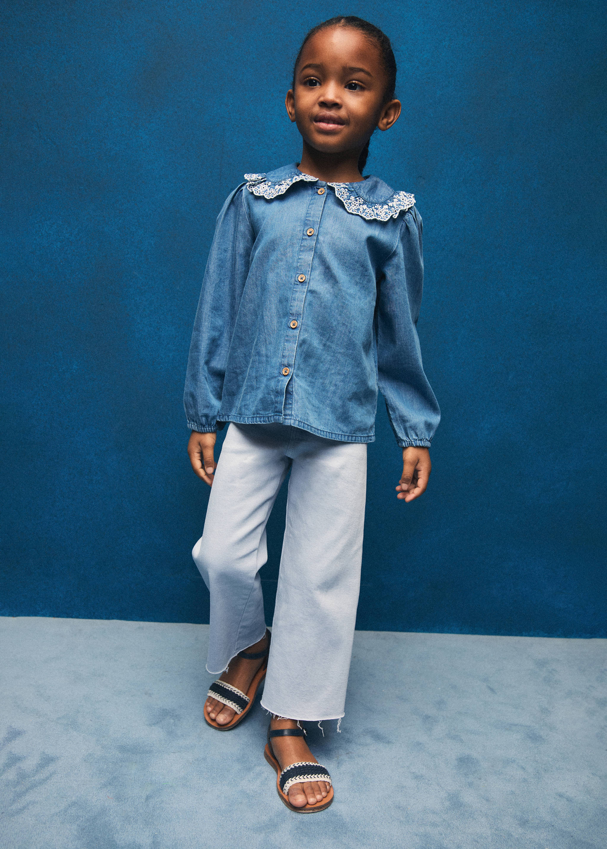 Seamless jeans with frayed hem - Details of the article 2