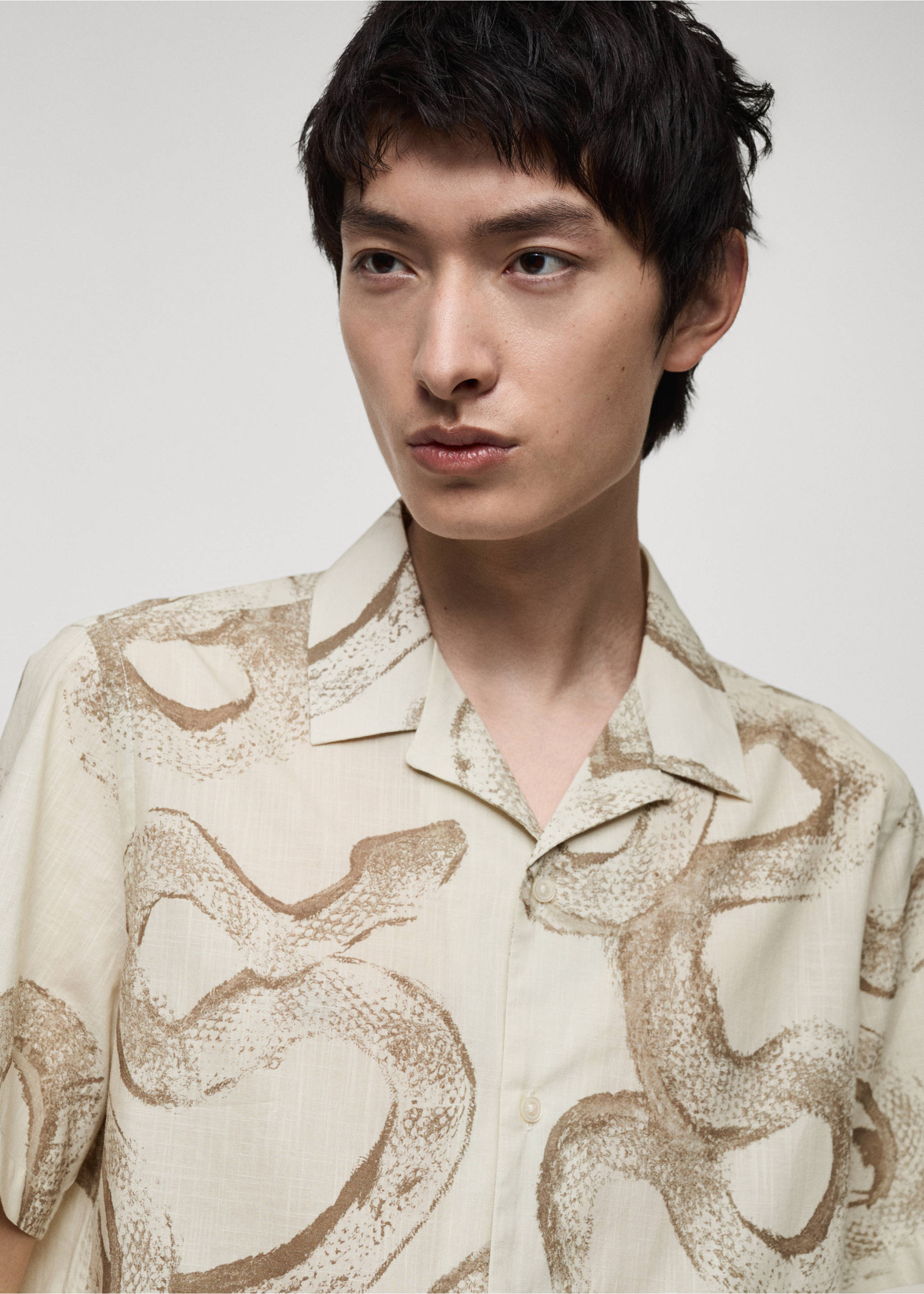 100% cotton regular-fit printed shirt - Details of the article 1, White. Ref: 87000624-00.