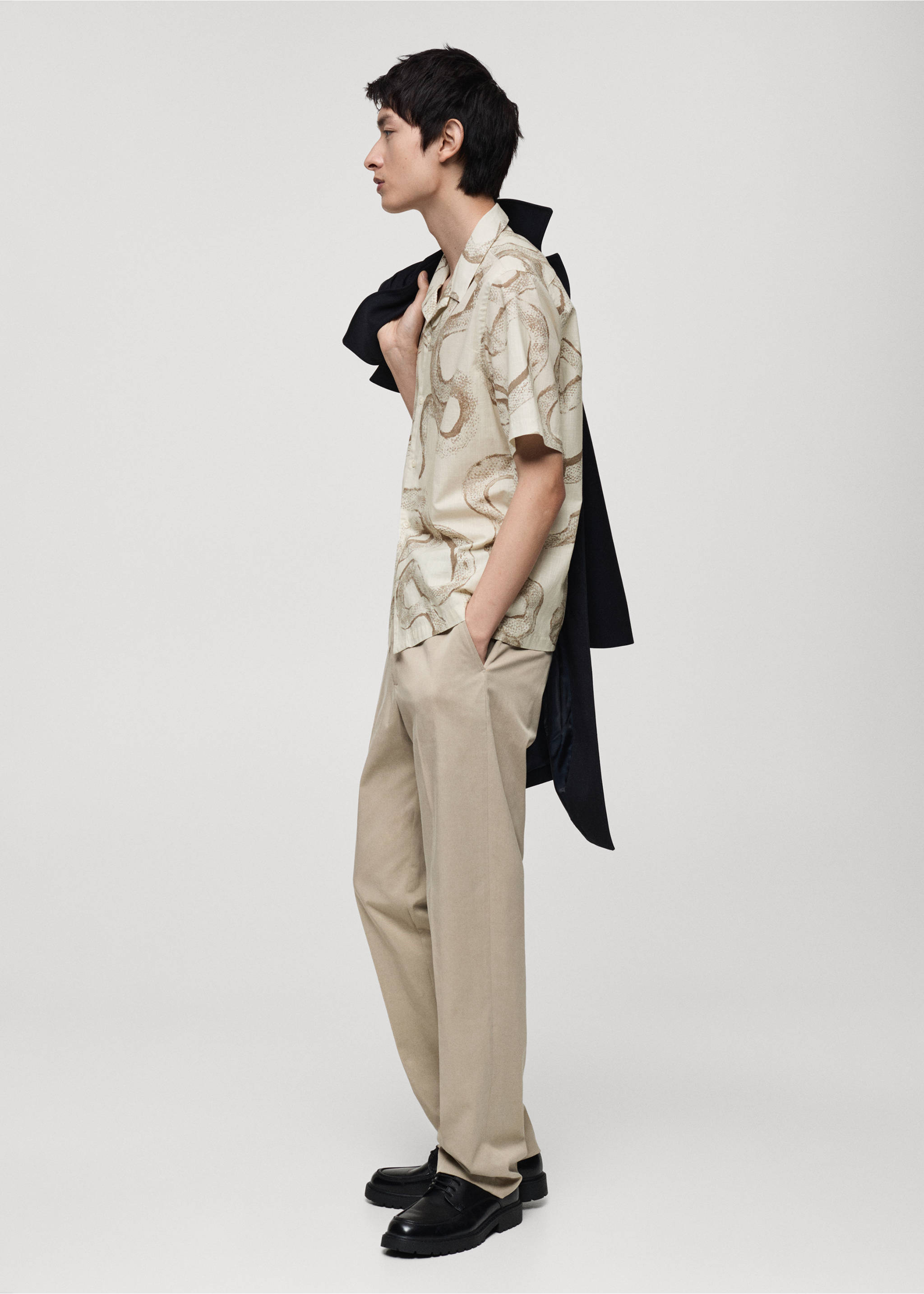 100% cotton regular-fit printed shirt - Details of the article 2, White. Ref: 87000624-00.
