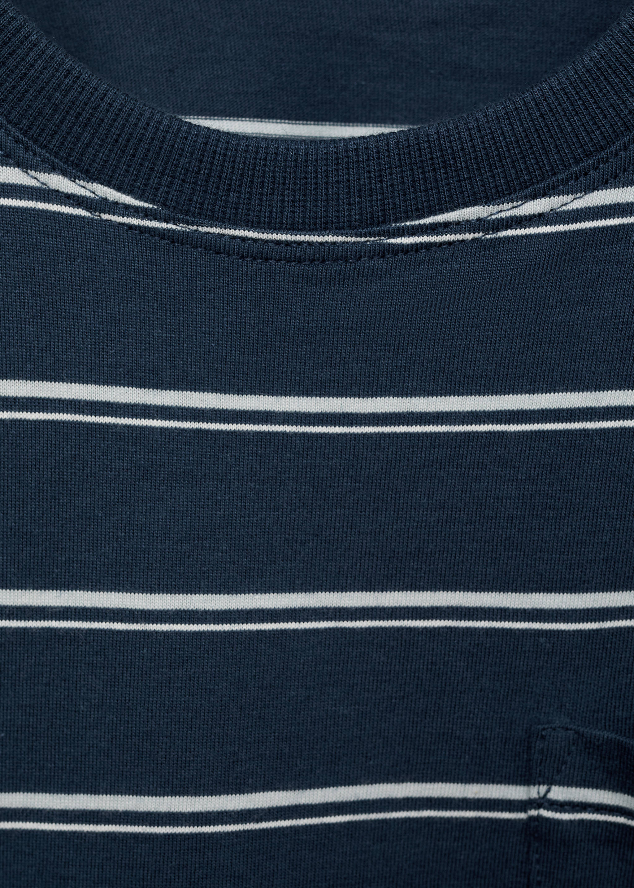 Chest-pocket striped T-shirt - Details of the article 8