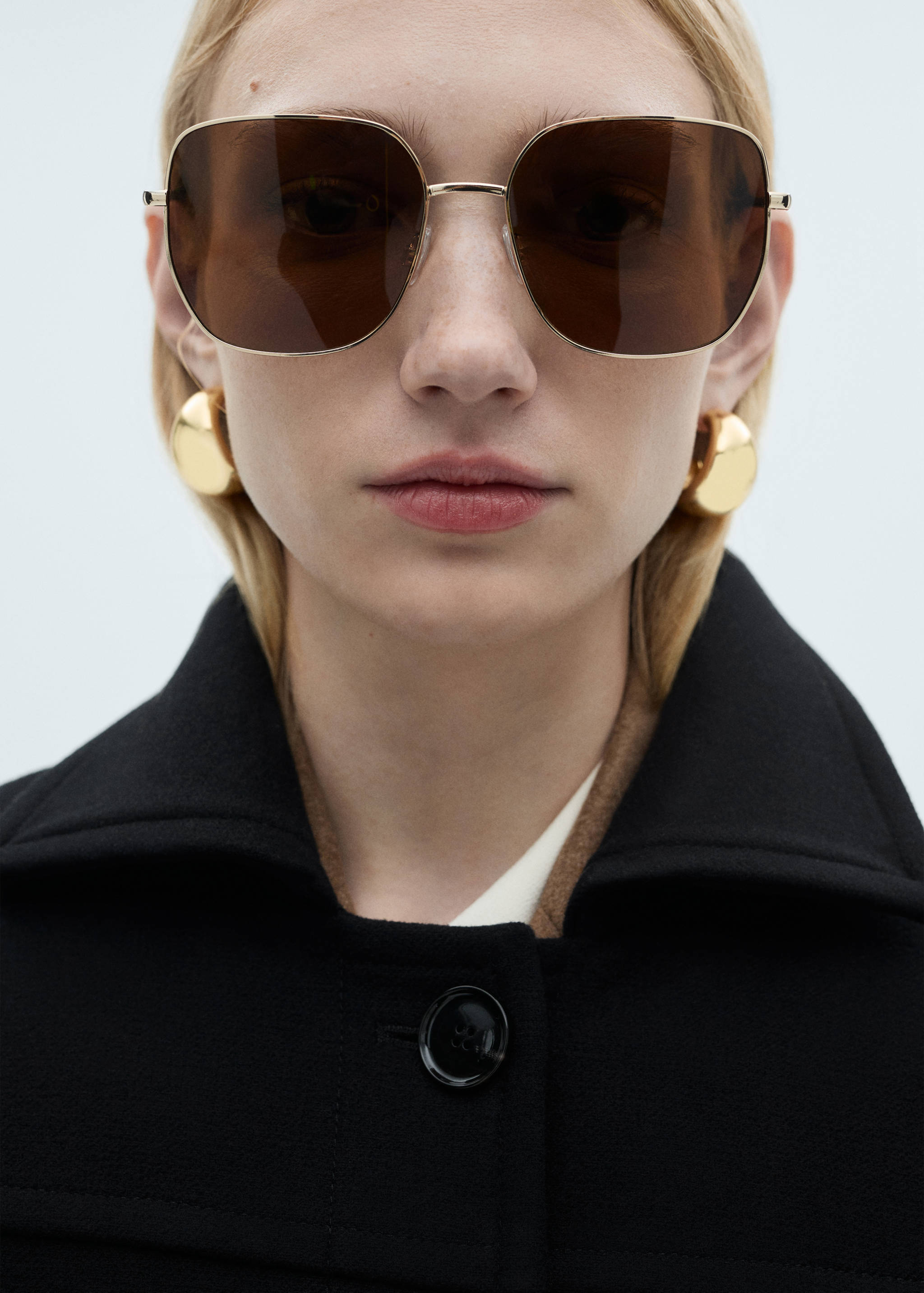 Midi wool coat with buttons - Details of the article 1