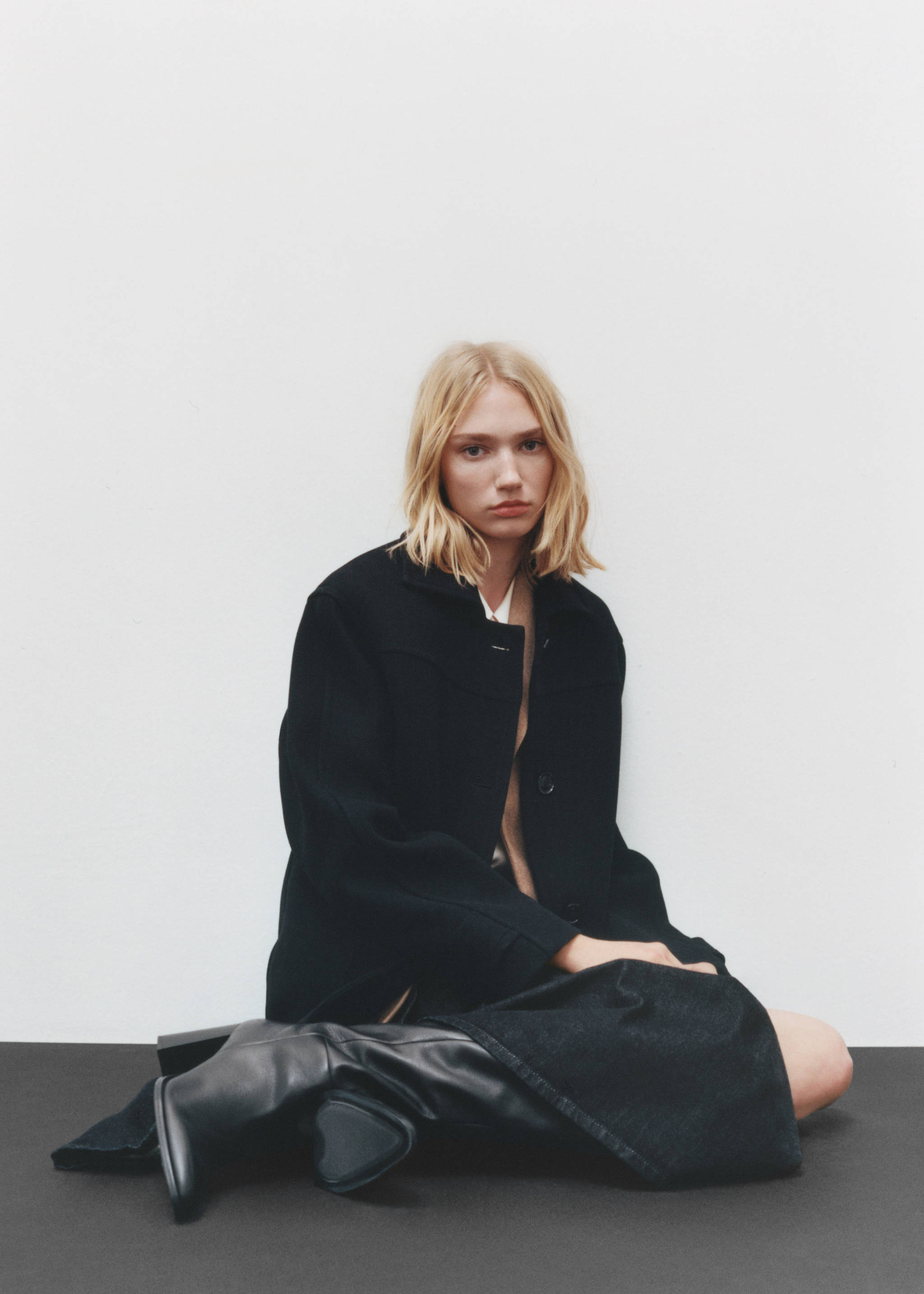 Midi wool coat with buttons - Details of the article 9