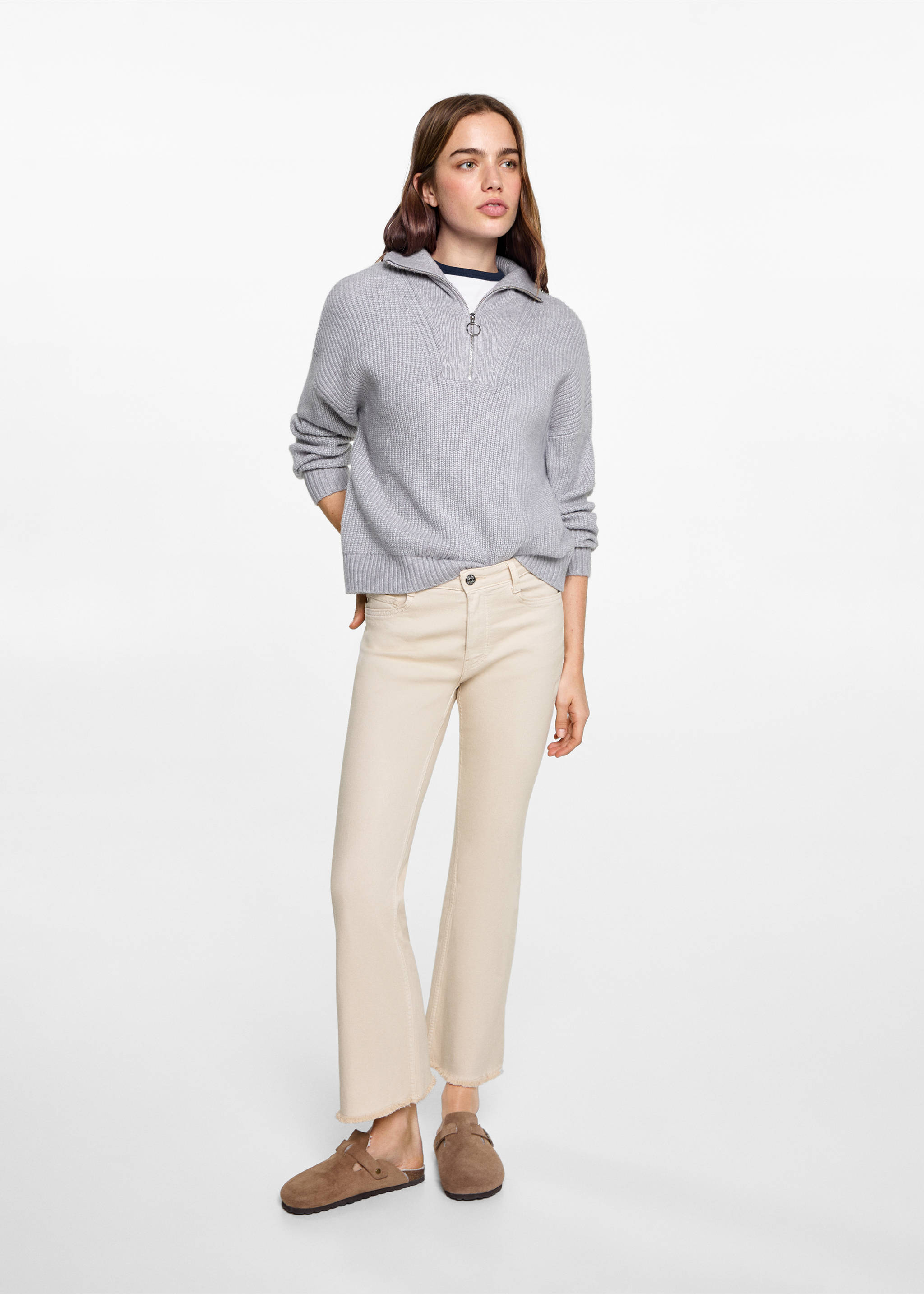 Jeans flare crop - Plano general, Gris claro/pastel. Ref: 87001072-00.