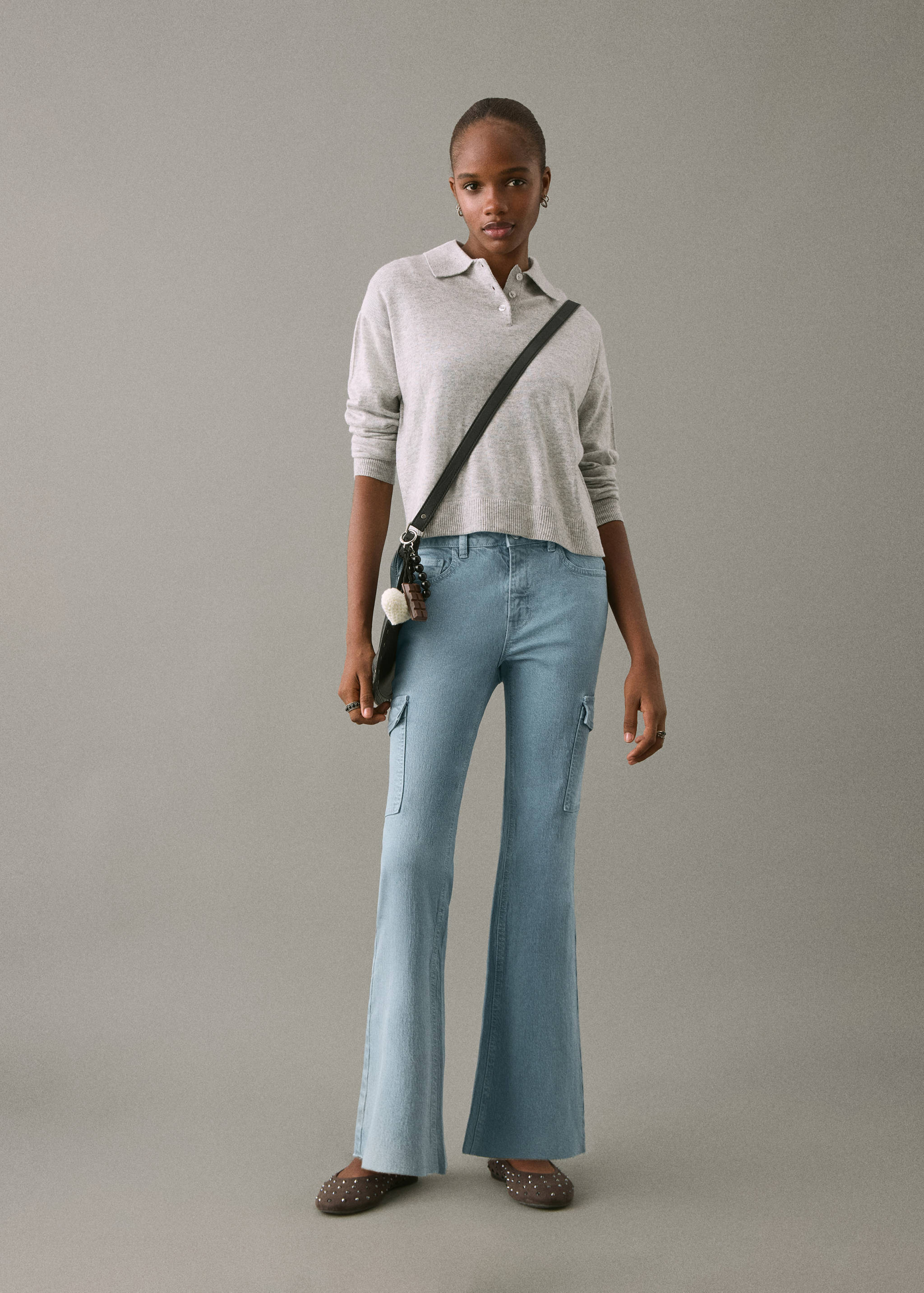 Cropped flared cargo jeans - General plane