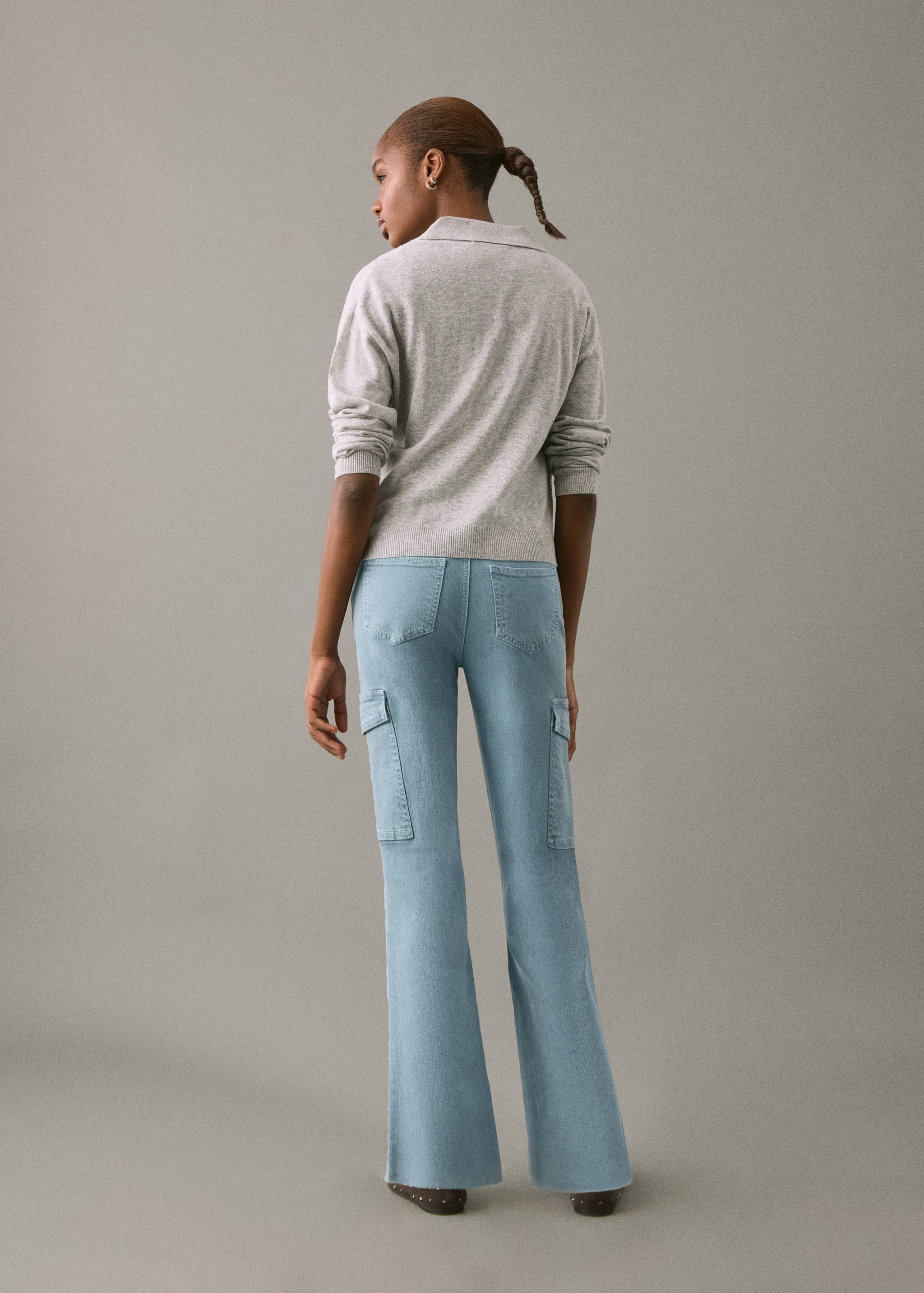 Cropped flared cargo jeans - Reverse of the article