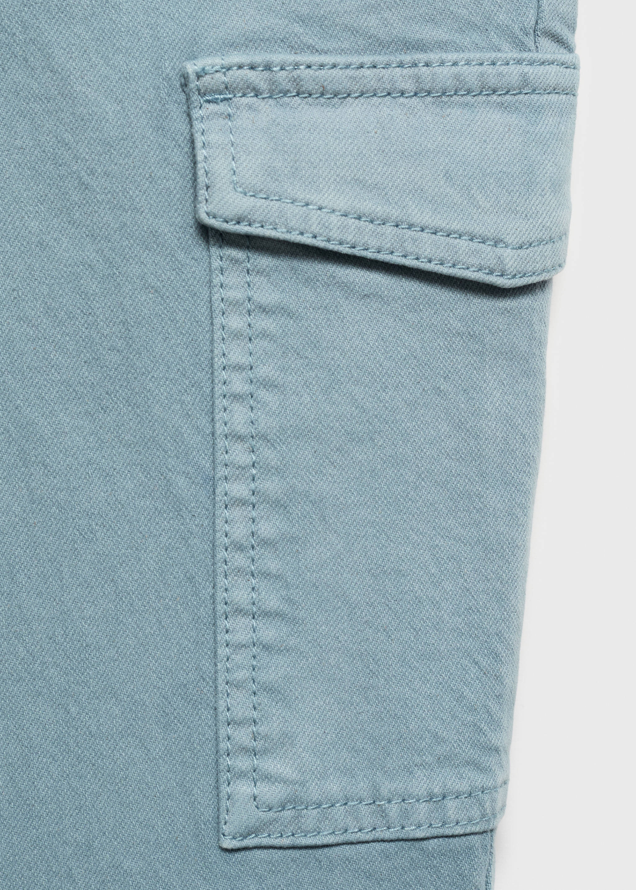 Cropped flared cargo jeans - Details of the article 0