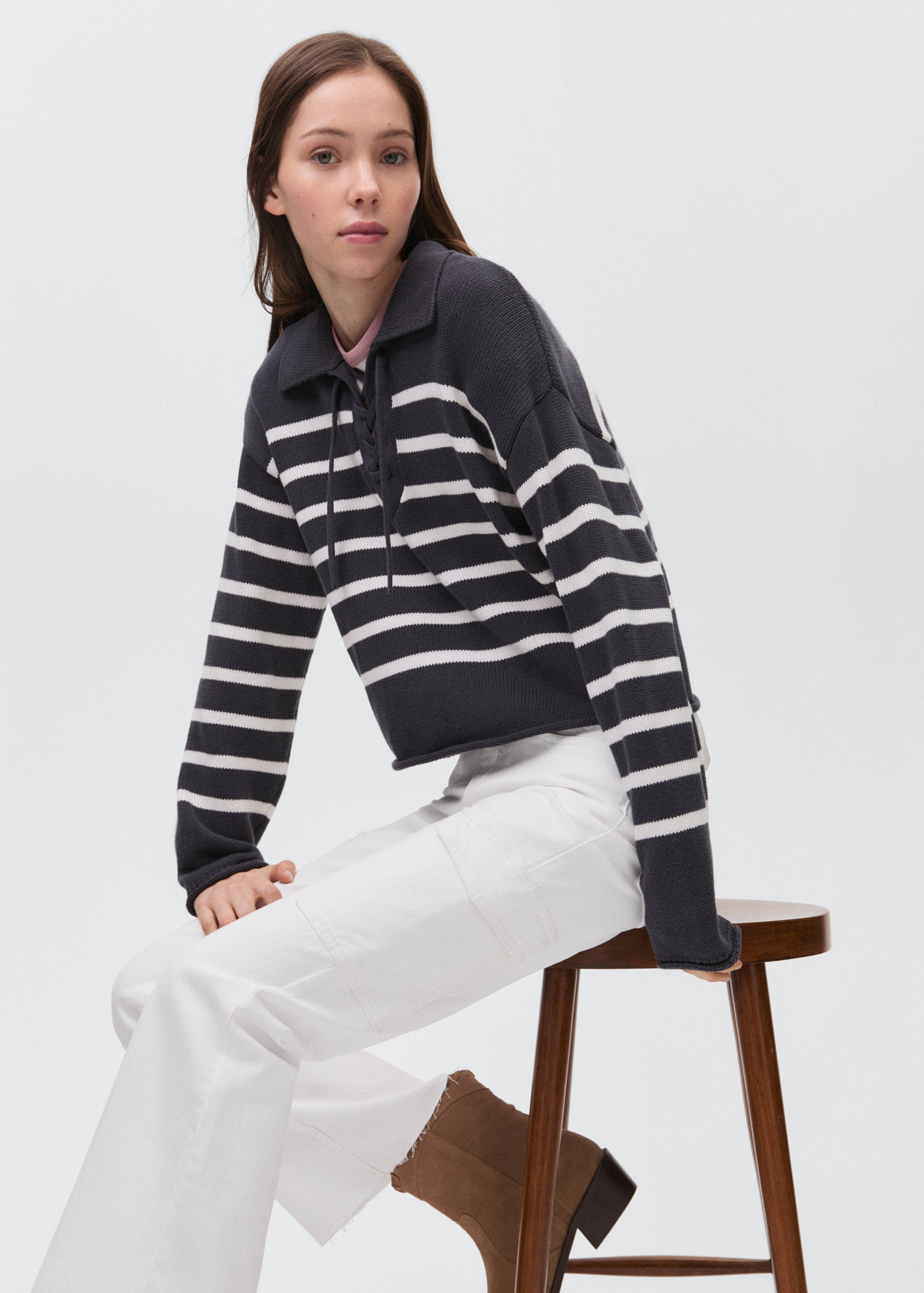 Cropped flared cargo jeans - Details of the article 2