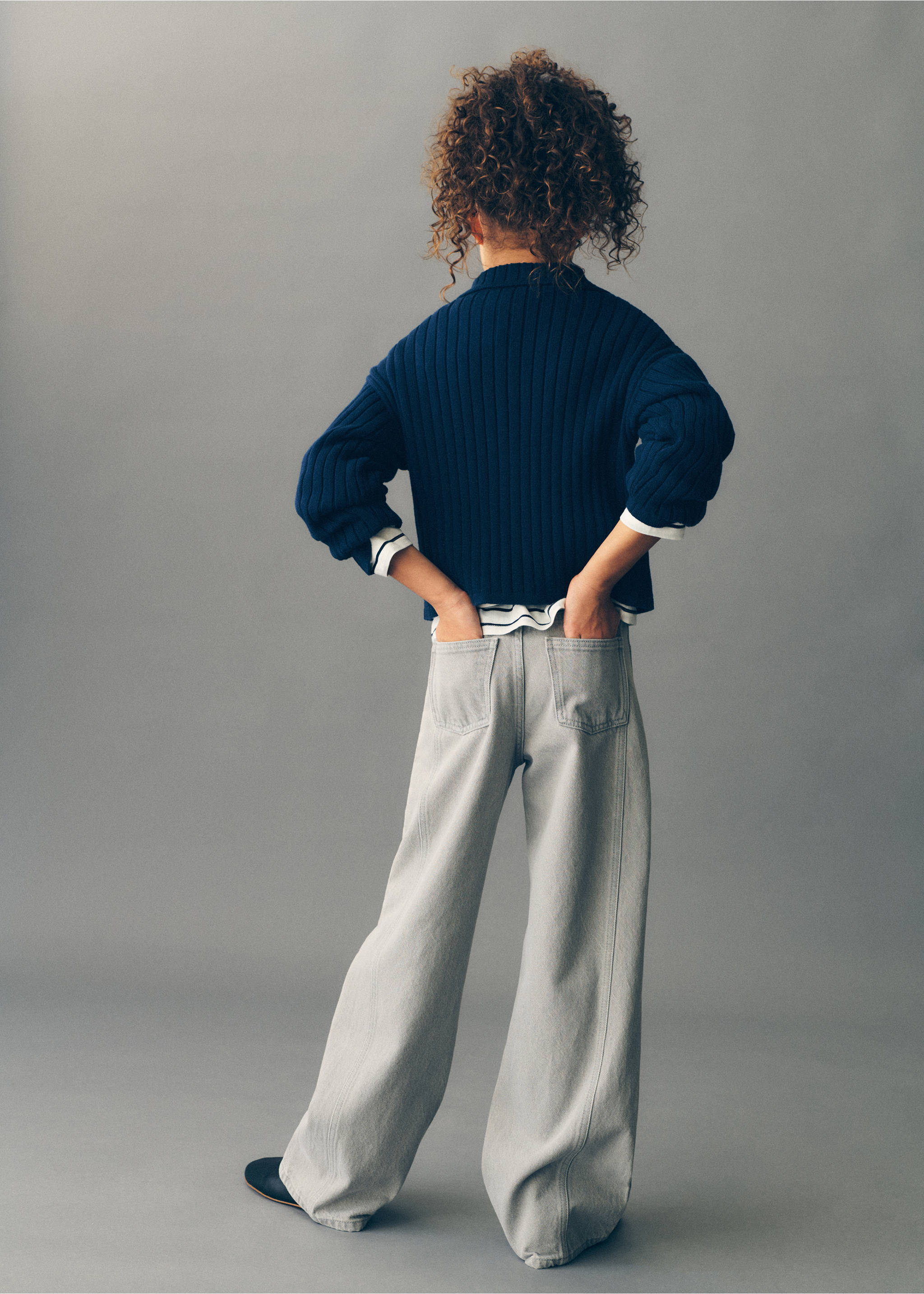 Decorative seam jeans - Details of the article 5, Denim Grey. Ref: 87001095-00.