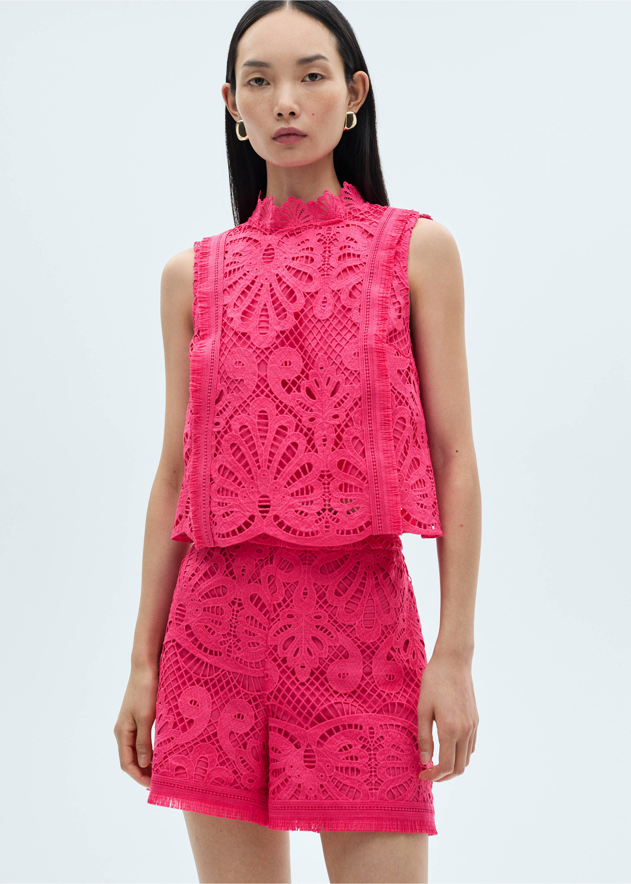 Crochet knitted shorts - Details of the article 1, Fuchsia. Ref: 87002531-00.