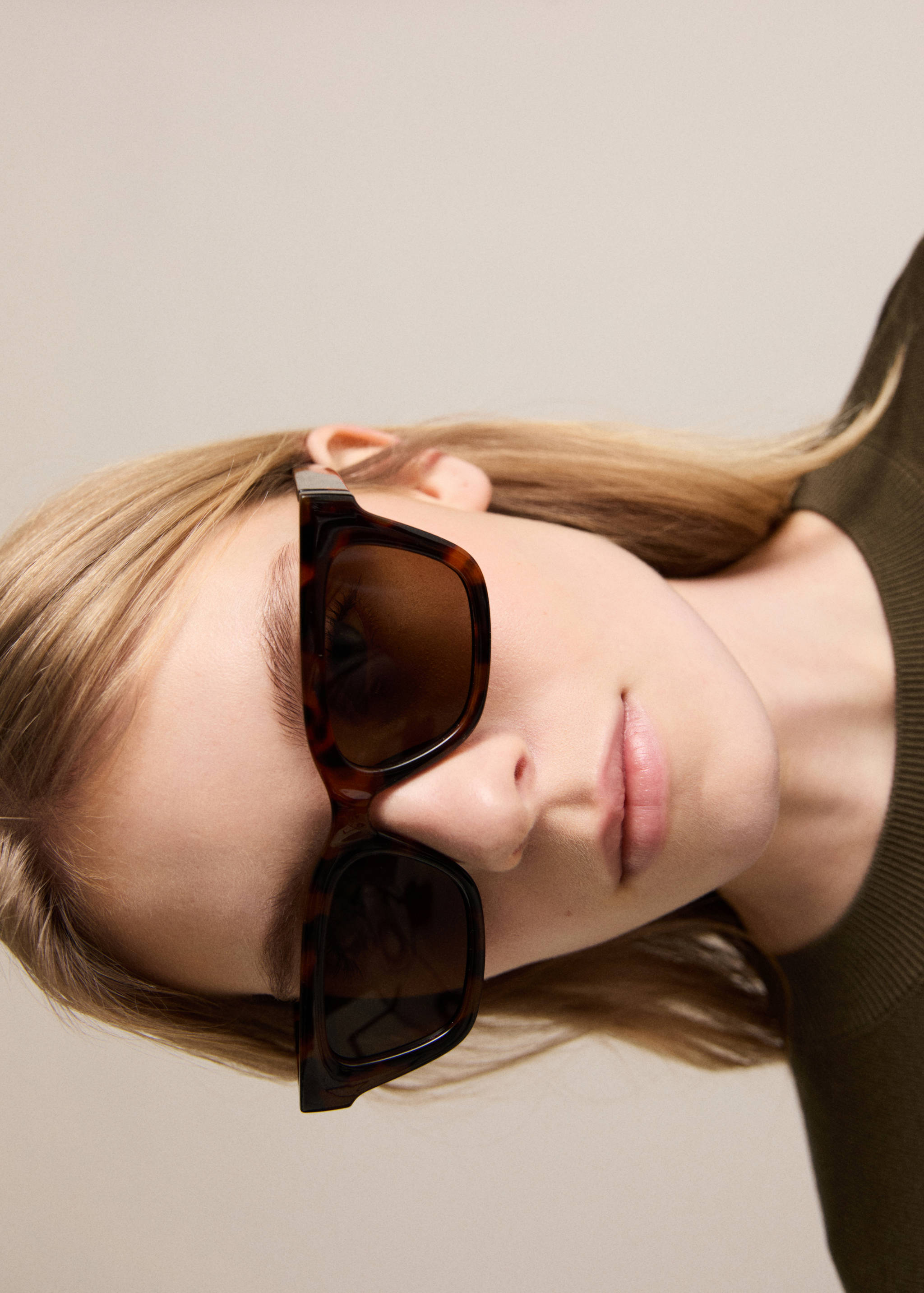 Lunettes de soleil monture plastique - Plan général