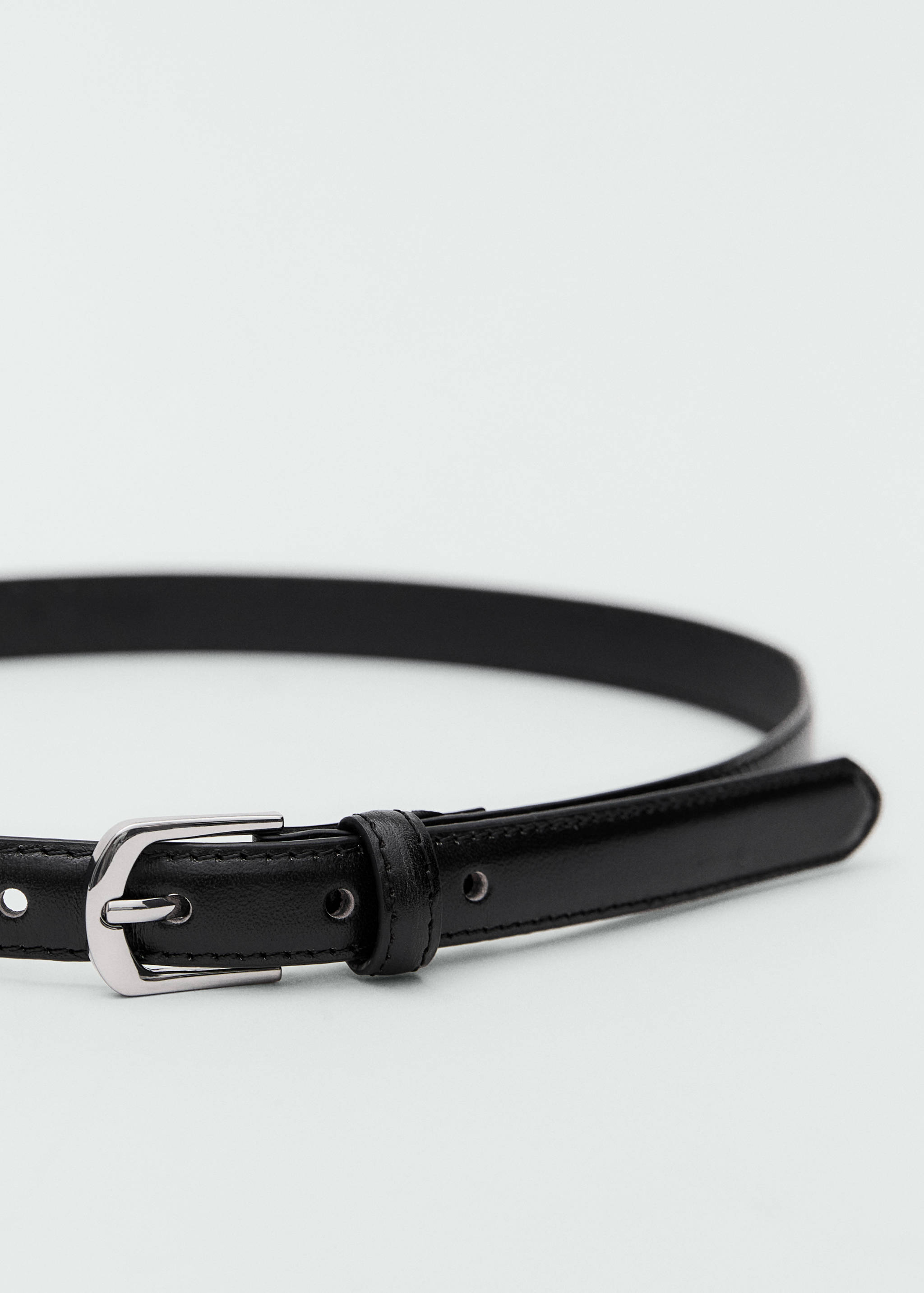 Ceinture fine en cuir - Plan moyen