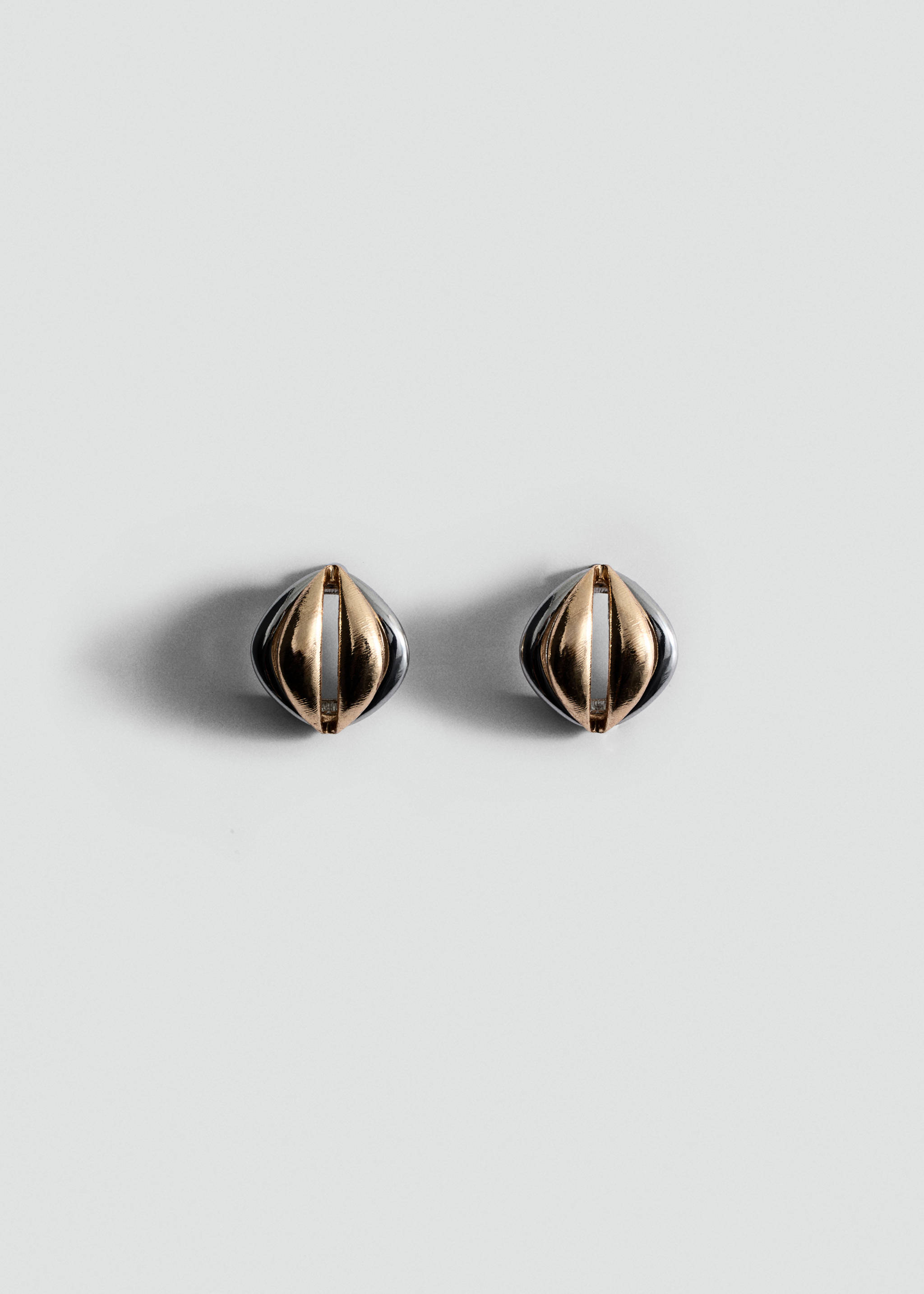 Two-tone earrings - Товар без моделі