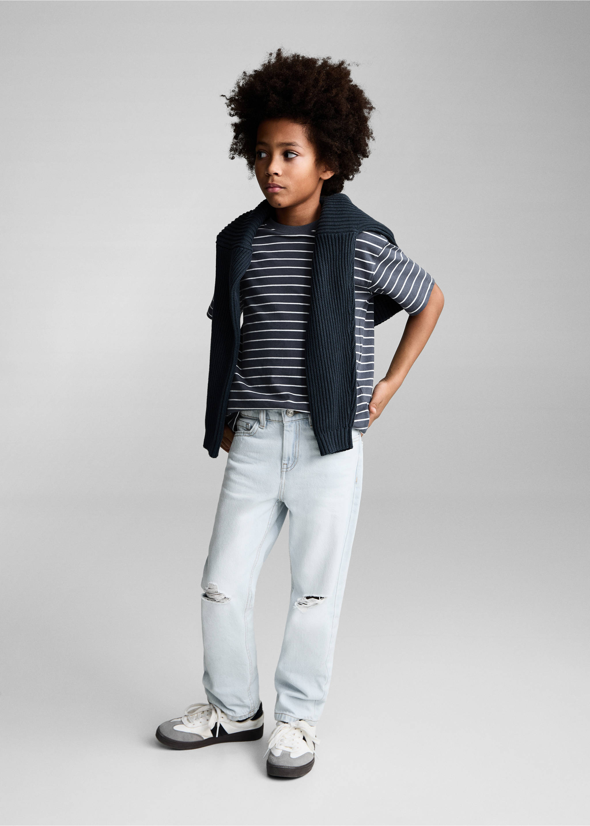 Jeans rotos decorativos - Plano general, Azul claro. Ref: 87002900-00.