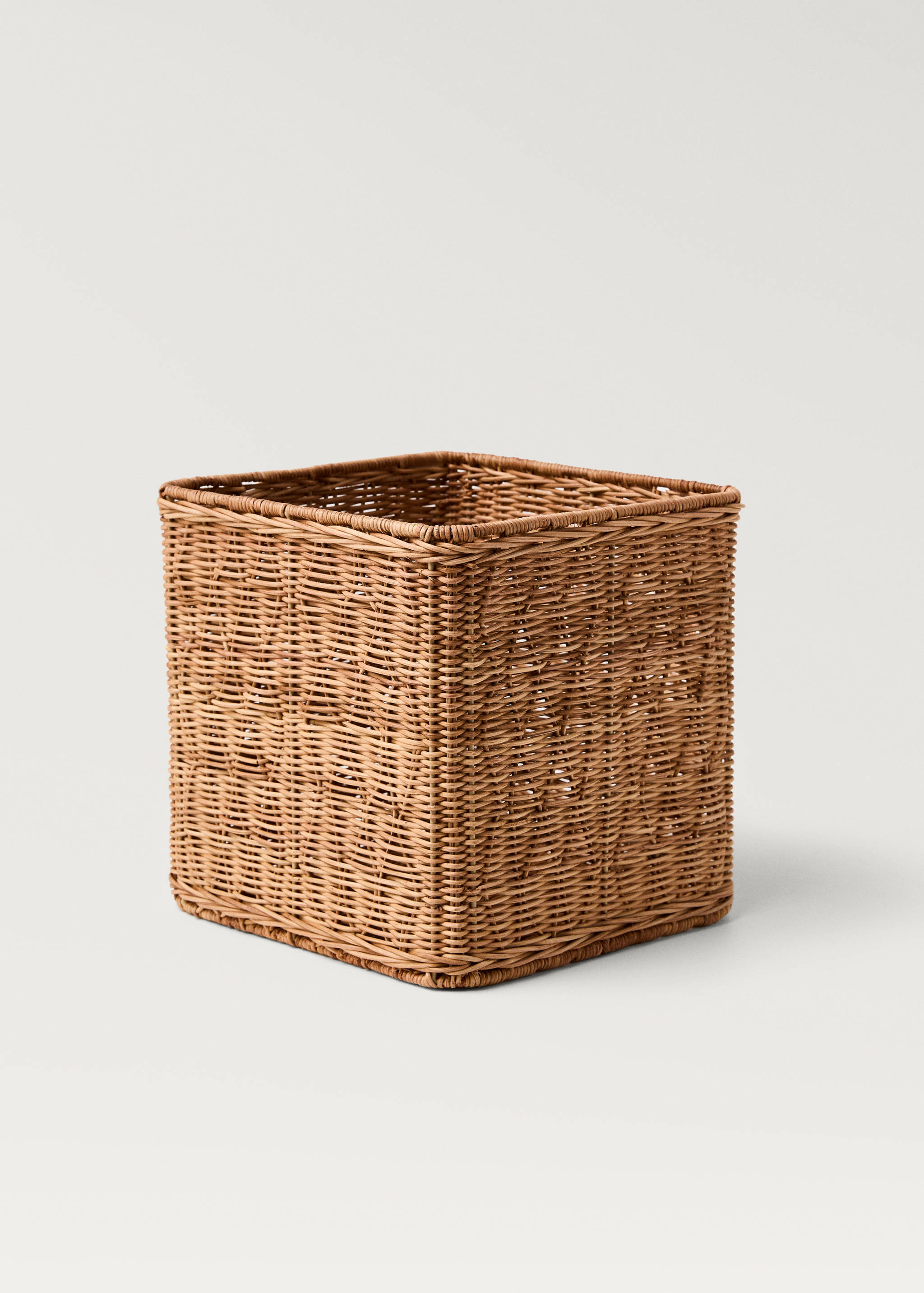 Small square rattan basket - Details of the article 1