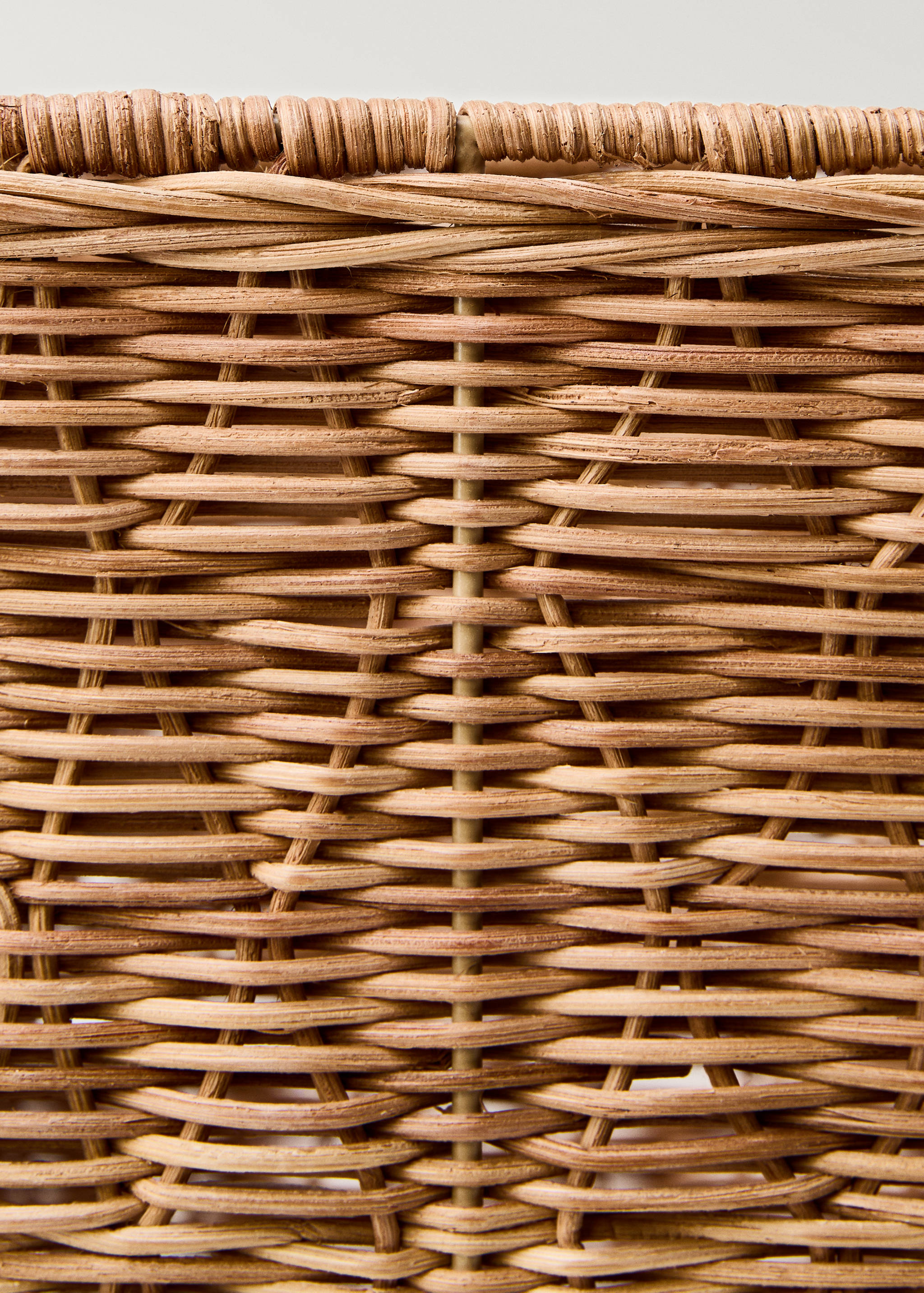 Small square rattan basket - Details of the article 2