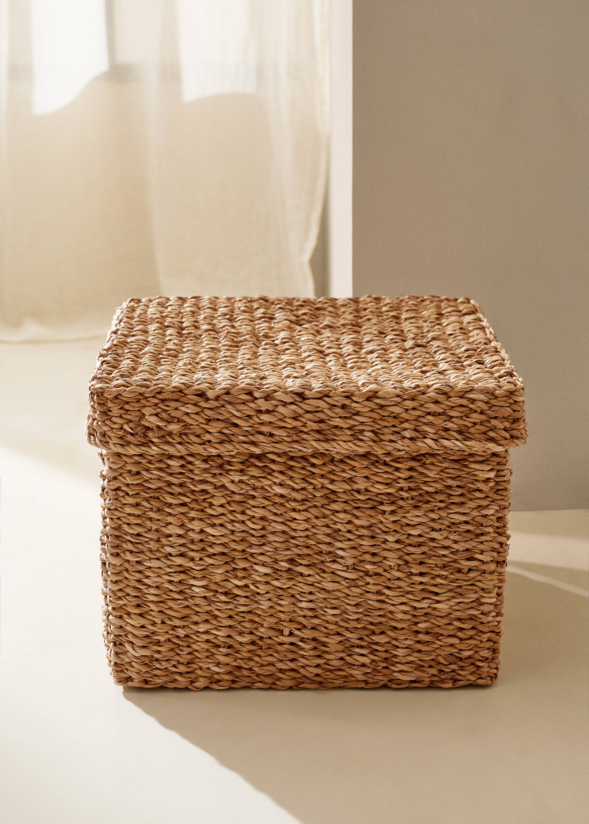 Stor fyrkantig seagrass-korg med lock - Allmän bild