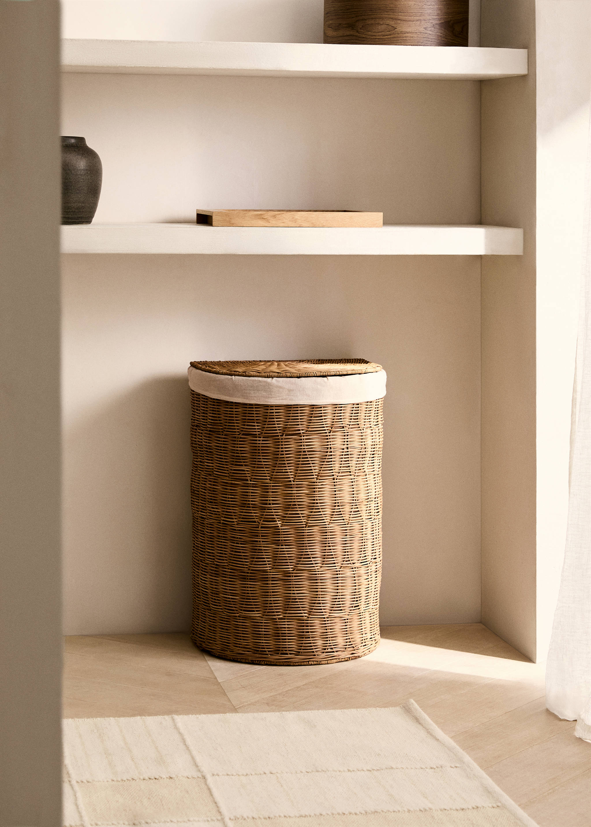 Rattan laundry basket with inner lining - General plane