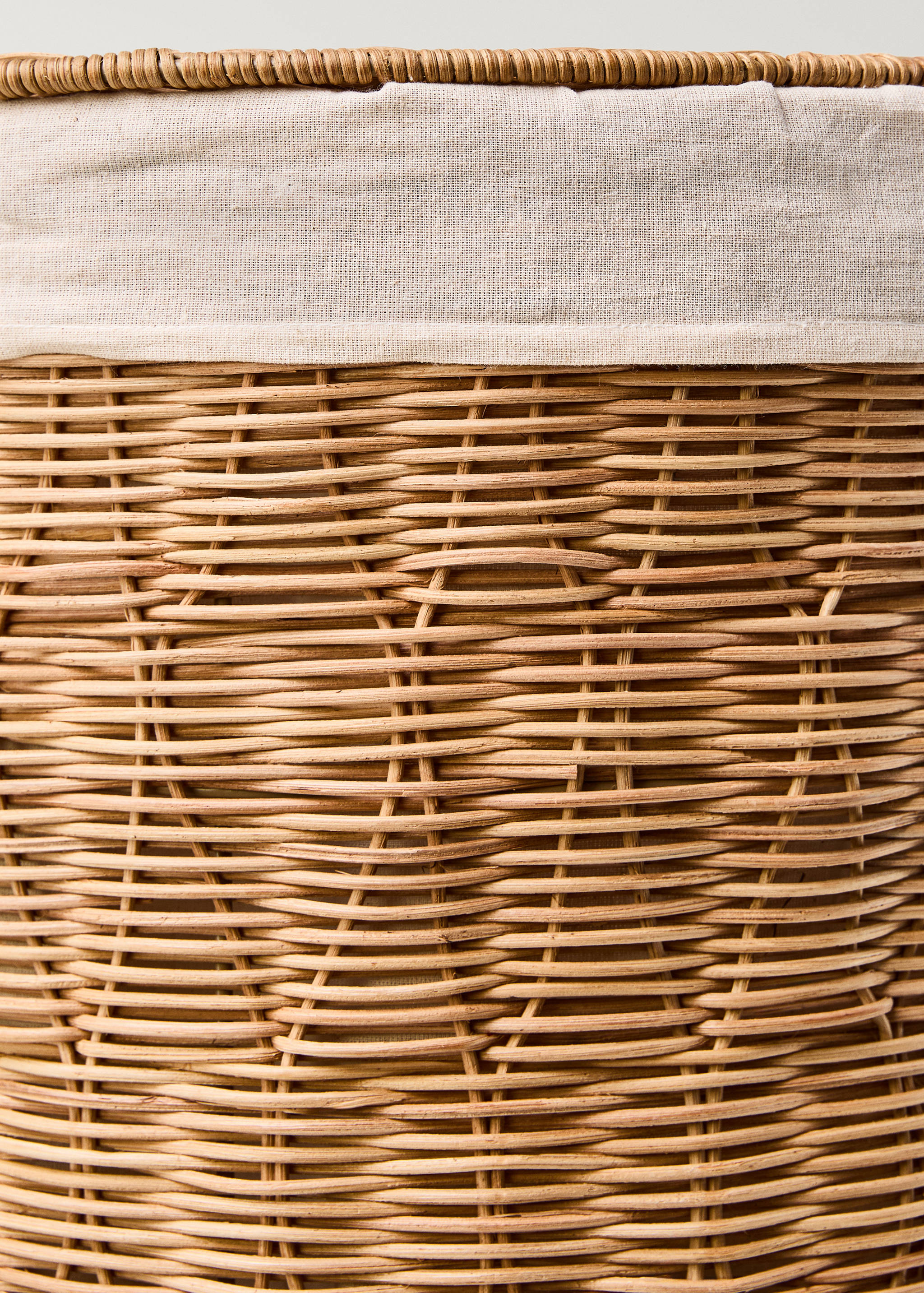 Rattan laundry basket with inner lining - Details of the article 3