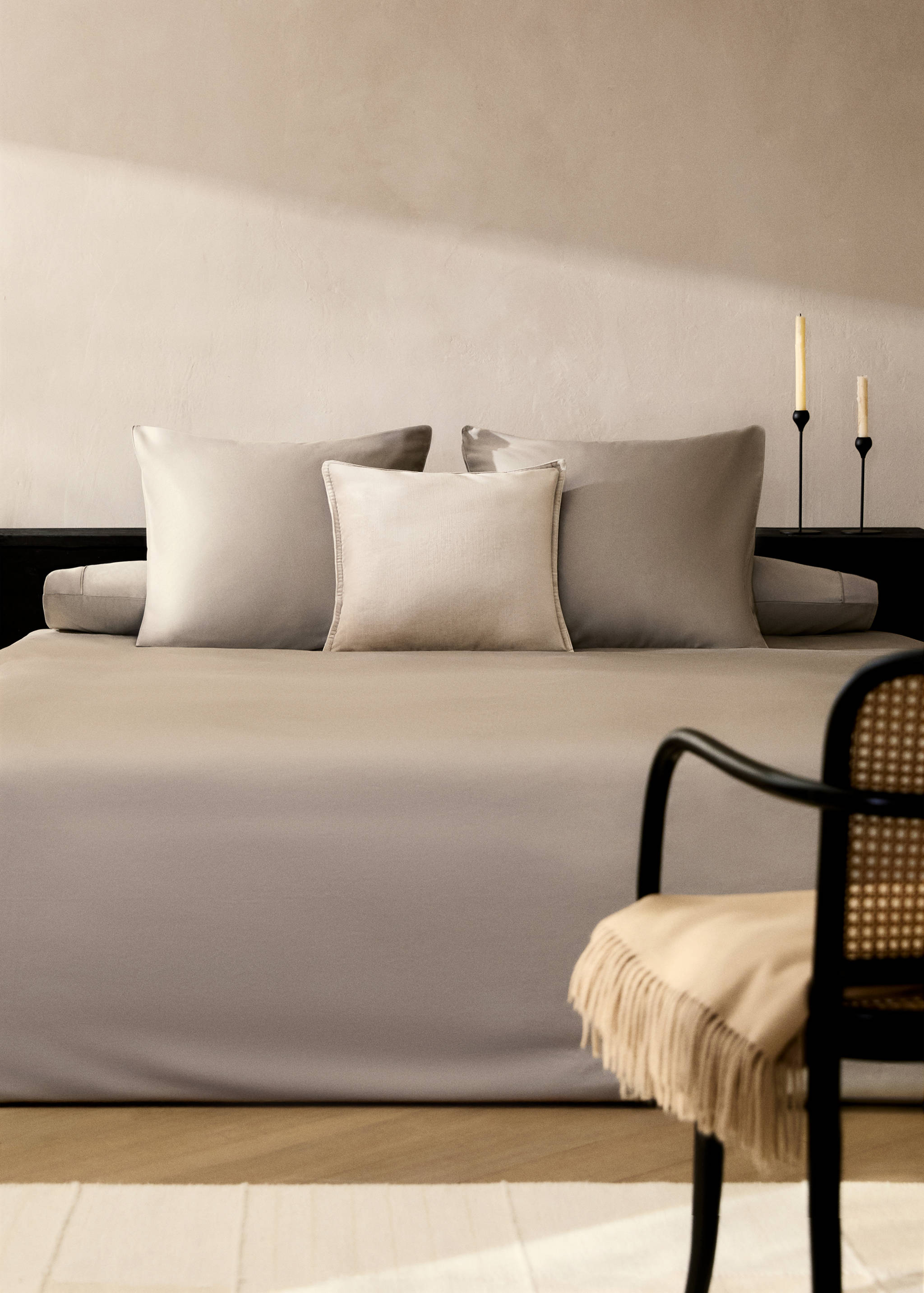 600-thread count satin cotton duvet cover for 53.15/55.12 in bed - General plane