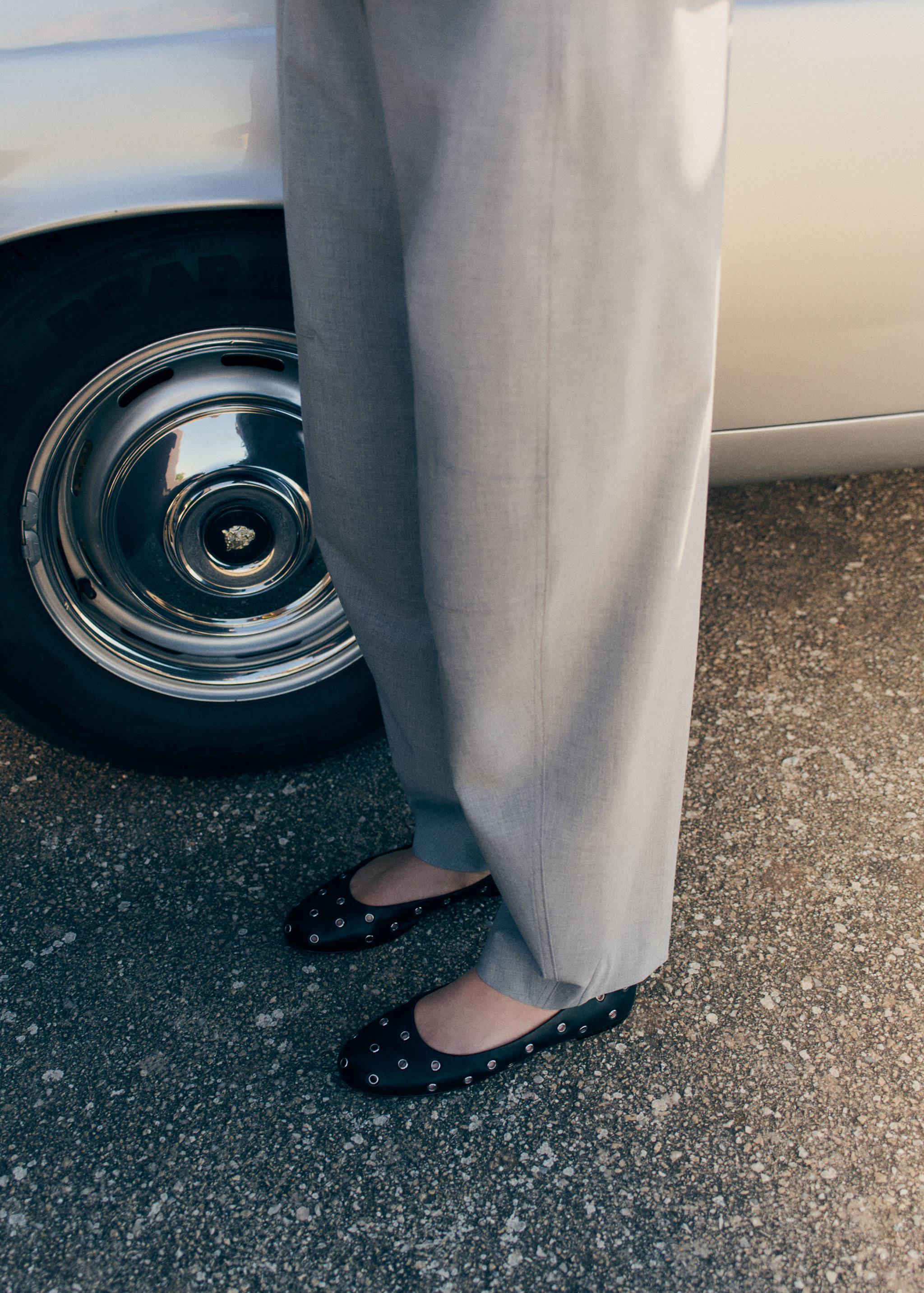 Bailarina troquelada - Plano general